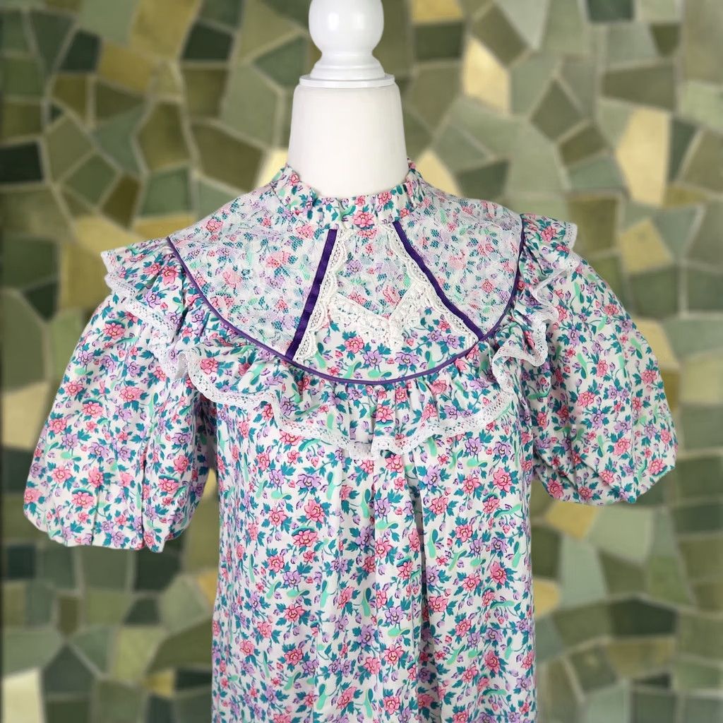 Vintage VINTAGE Liberty House Hawaii Maxi Dress Shirt Girls 5 White Floral Bohemian 1970s Cotton Casual Autumn Size S / US 4 / IT 40 - 1 Thumbnail