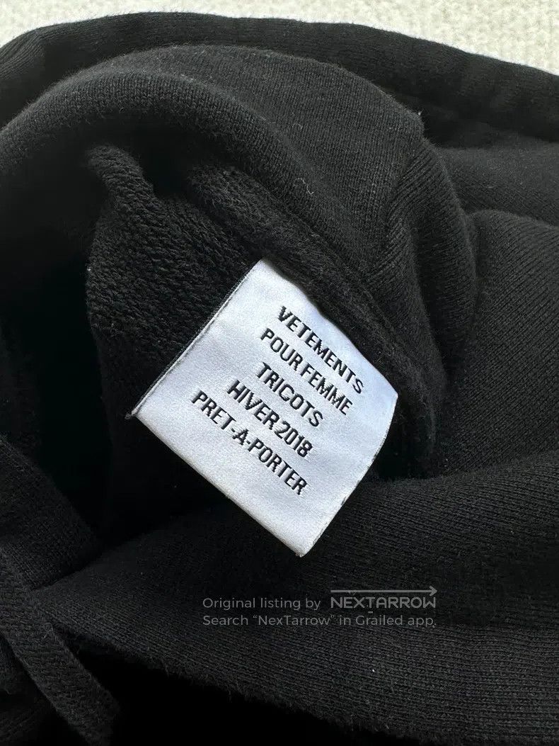Vetements Vetements Asymmetrical Black Cut-Out Sweatshirt Size US XS / EU 42 / 0 - 3 Thumbnail
