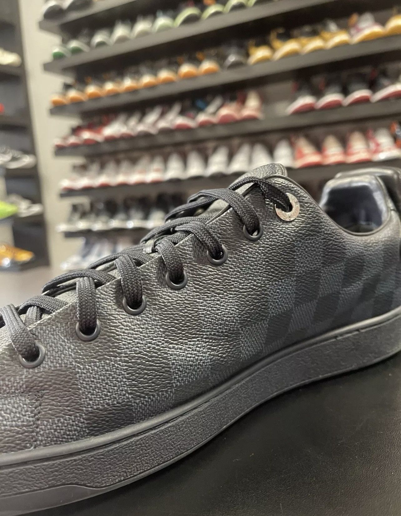Louis Vuitton Size 10.5LV/11.5US - Louis Vuitton Damier FrontLow Canvas Size US 11.5 / EU 44-45 - 8 Thumbnail