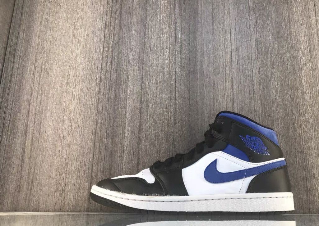 Nike Nike AJ1 Mid Black & Blue J16 Size US 8.5 / EU 41-42 - 1 Thumbnail
