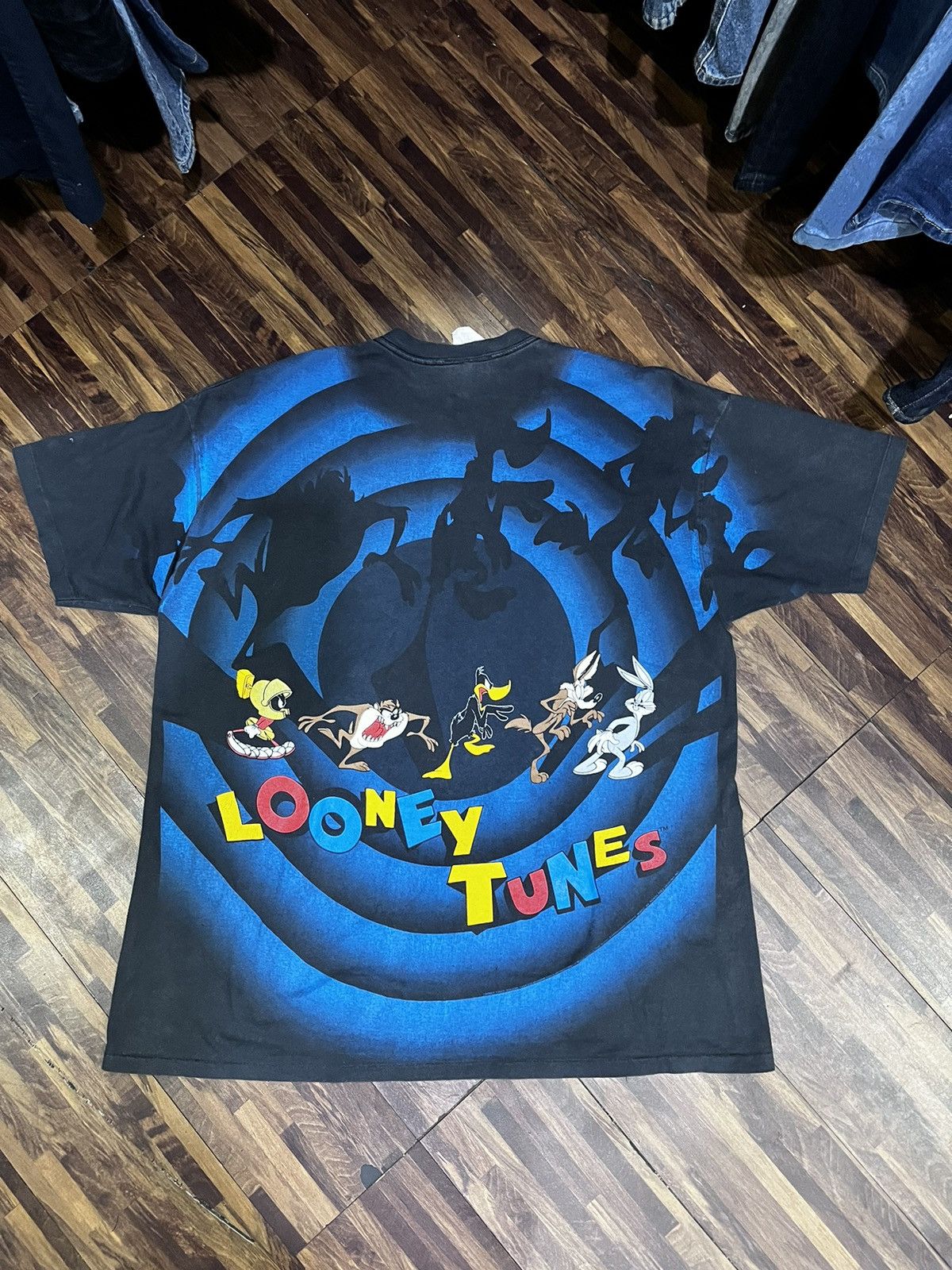 Vintage Vintage Looney Tunes Squad Shadow 1993 Size US L / EU 52-54 / 3 - 7 Thumbnail