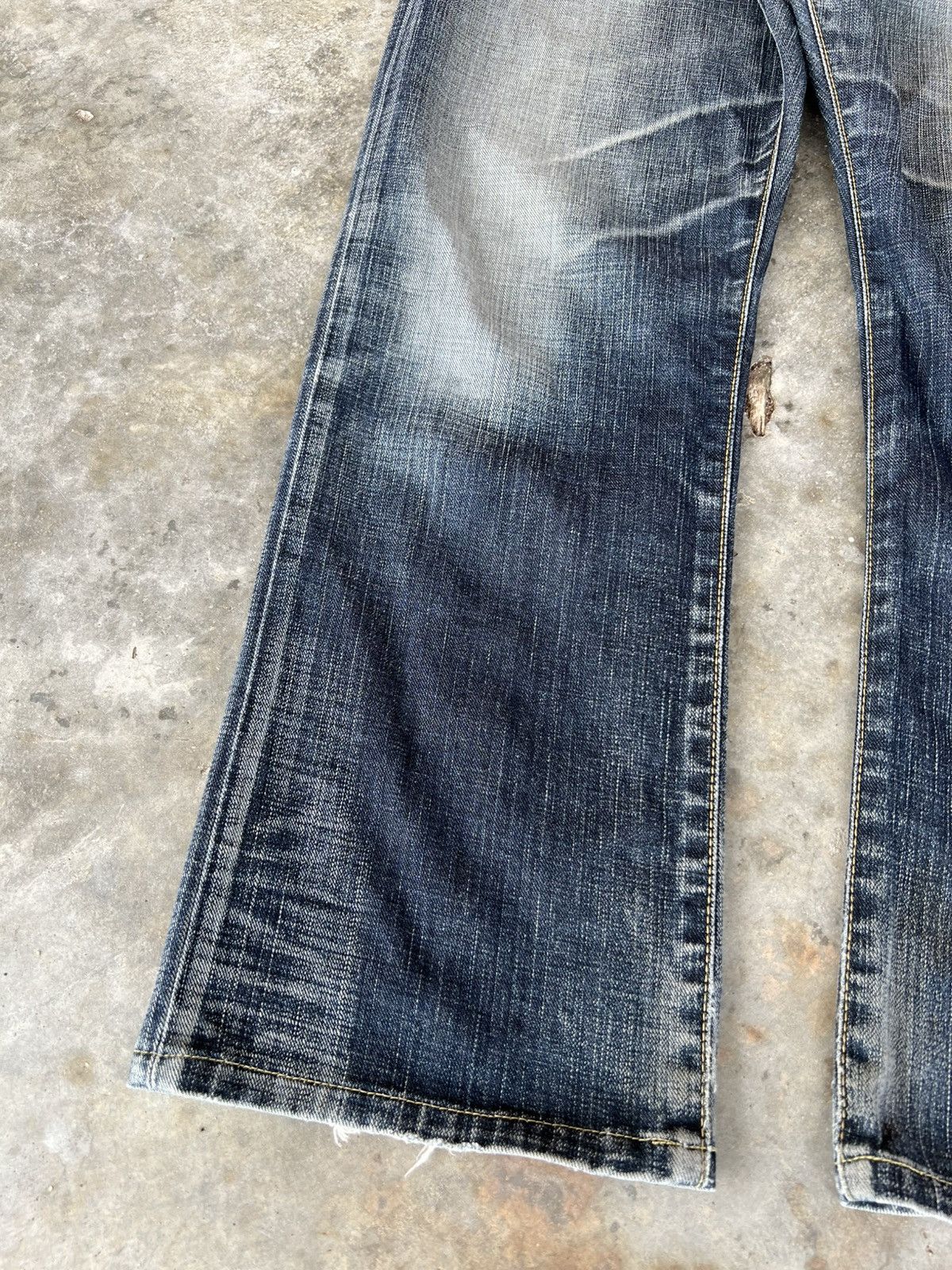 Edwin × Japanese Brand × Jean Vintage Edwin Blue Trip Edgeline Distressed Jean Size US 33 - 3 Thumbnail