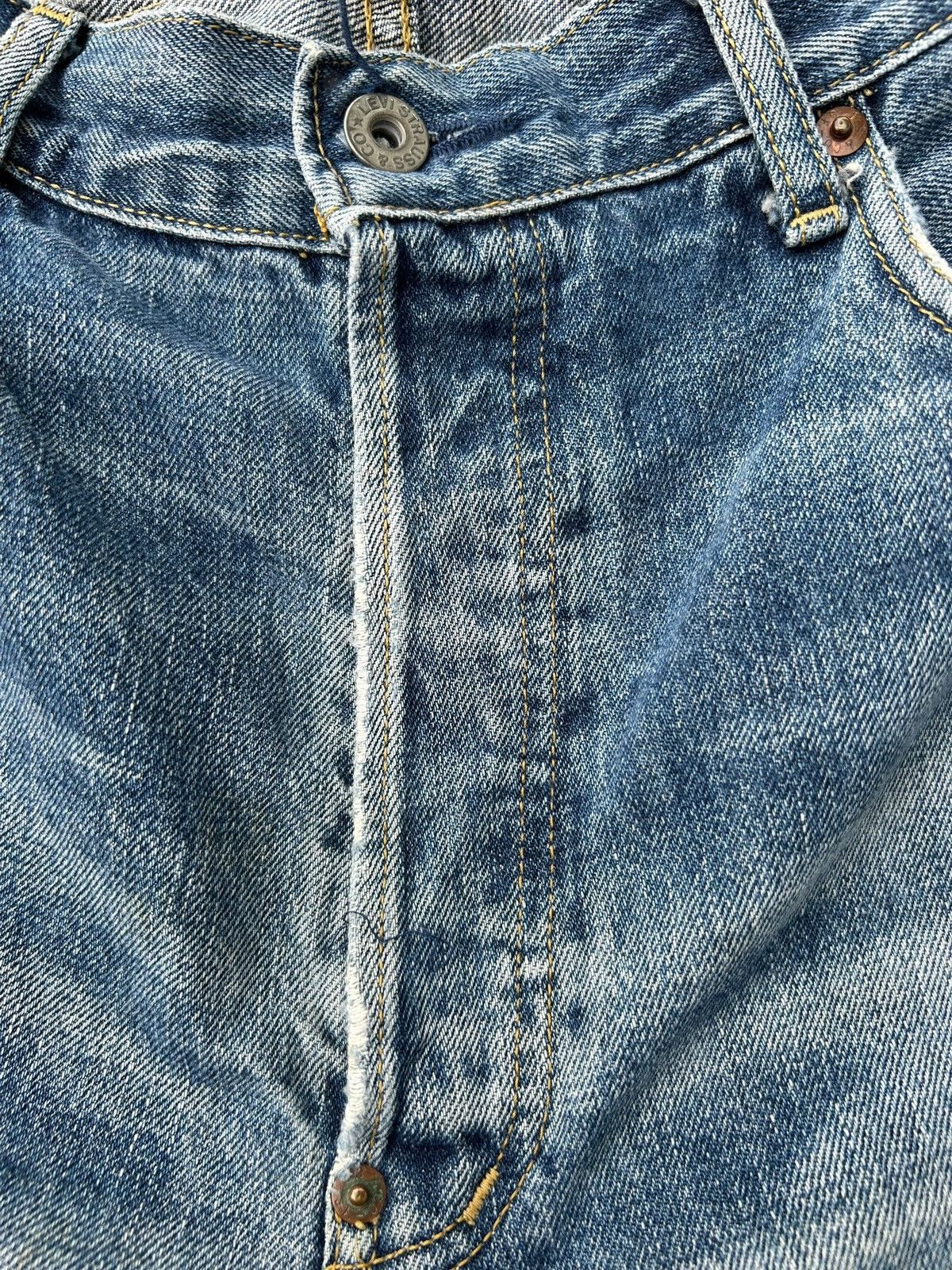 Levi's Vintage Levis Big E Selvedge Buckle Back Distressed Denim Size US 33 - 10 Thumbnail