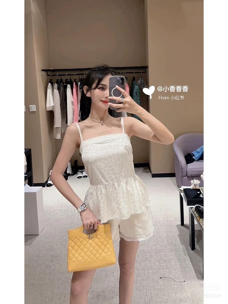 Chanel Chanel 23A white dark pattern camellia mulberry silk suspe Size S / US 4 / IT 40 - 9 Thumbnail