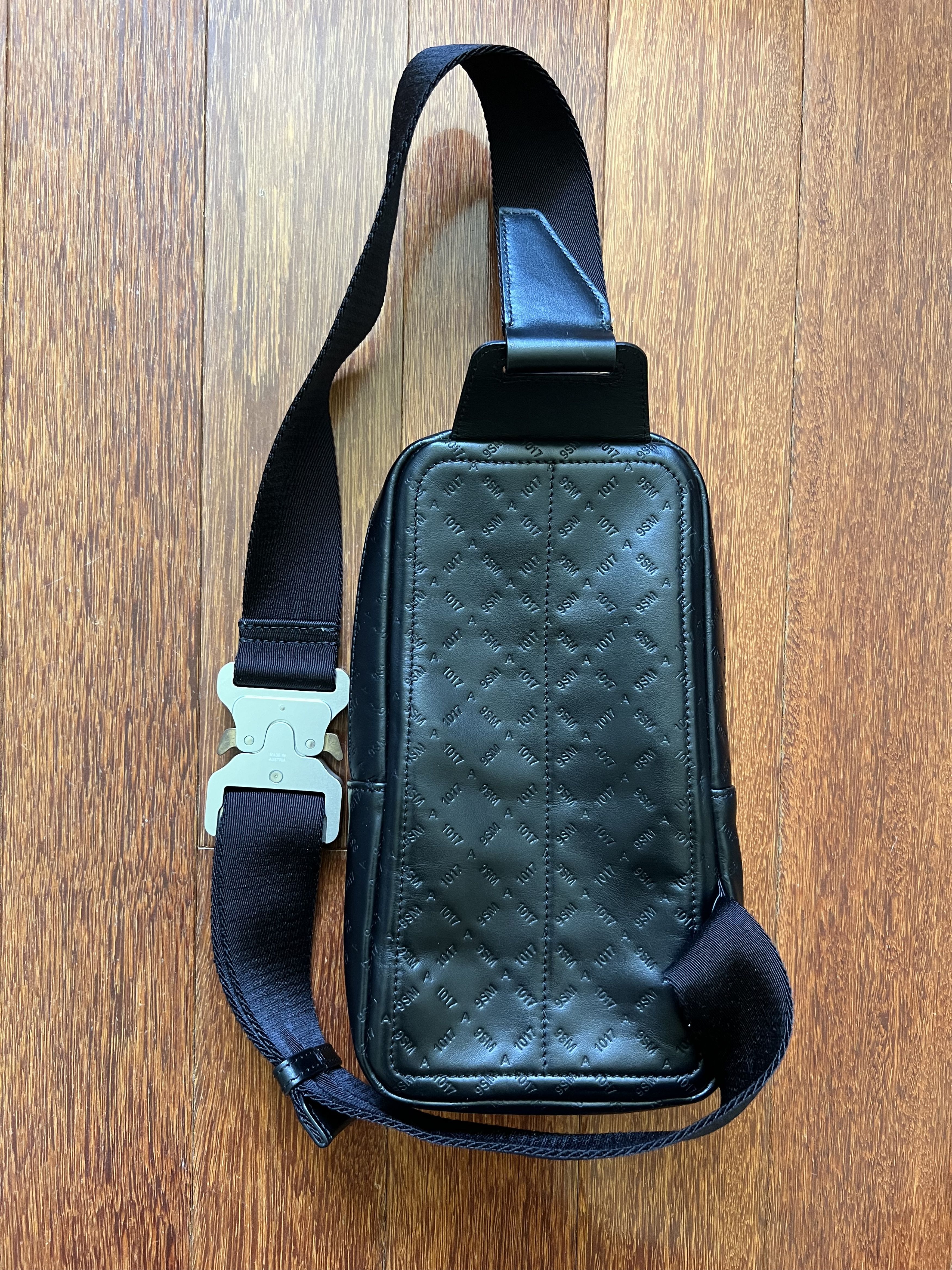 1017 ALYX 9SM 💚 2020 Alyx Leather Black Cross Body Bag Size ONE SIZE - 2 Thumbnail