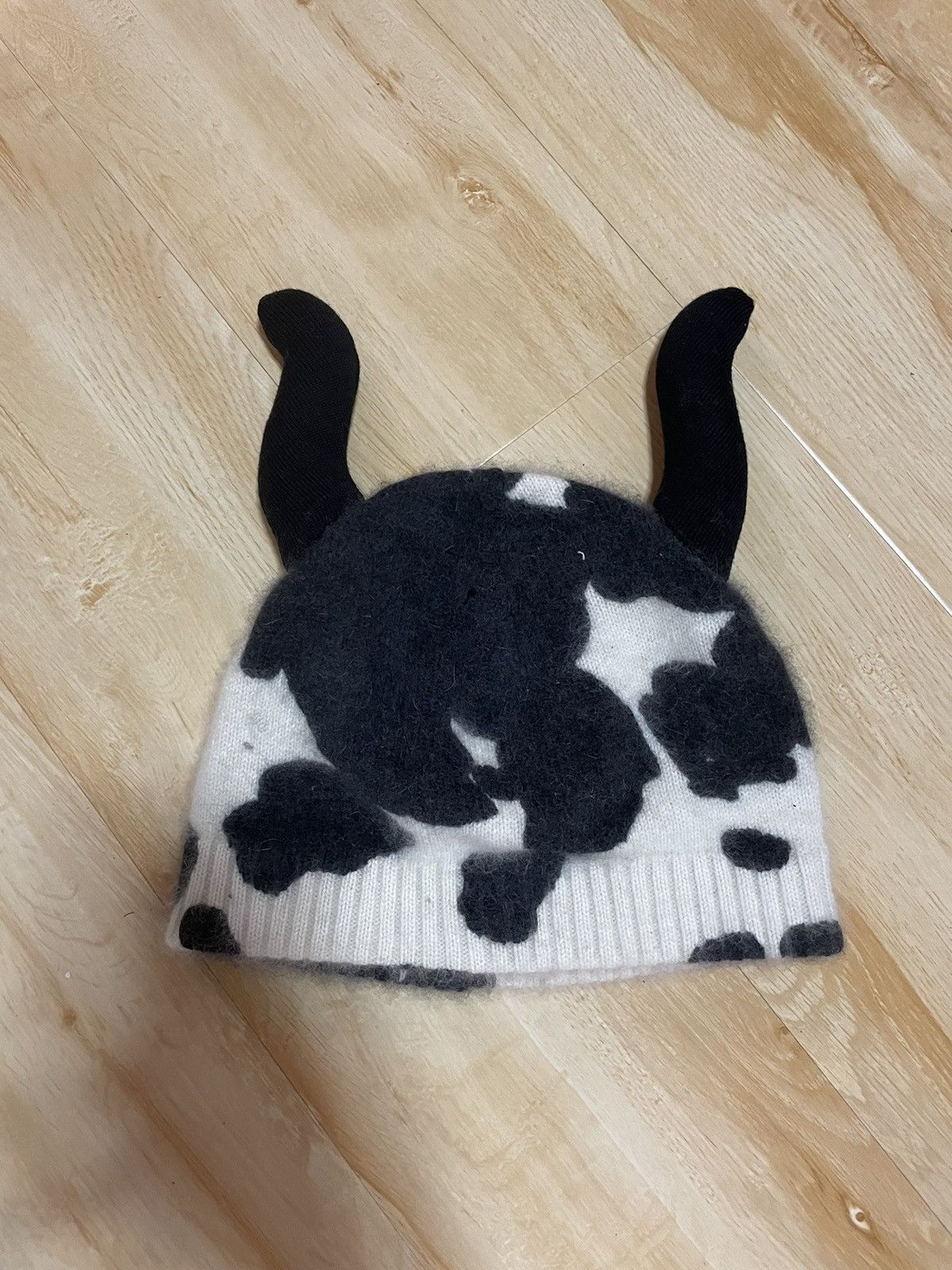 Jean Paul Gaultier Jean Paul Gaultier Cow Beanie Size ONE SIZE - 1 Thumbnail