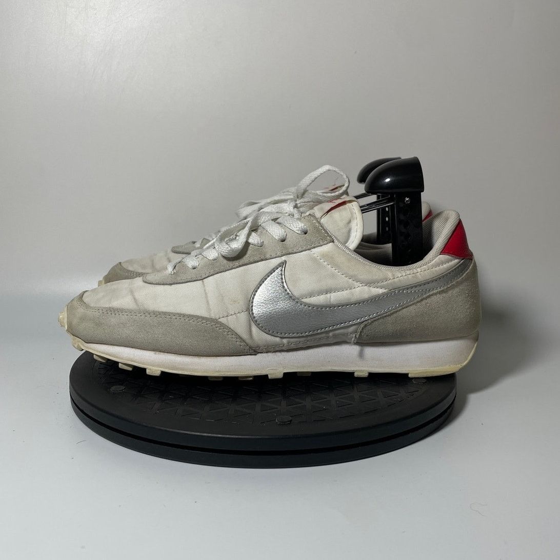 Womens Nike Daybreak Summit Running Shoes Size 9.5 White
