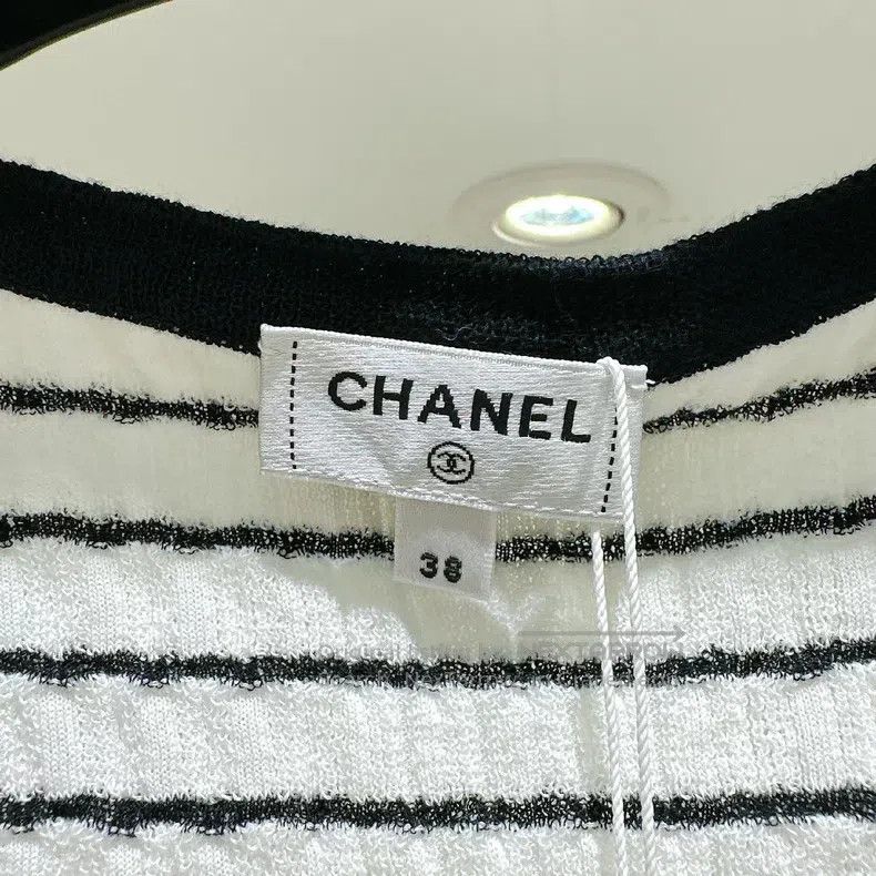 Chanel Chanel Black and white striped sleeveless vest Size XS / US 0-2 / IT 36-38 - 4 Thumbnail