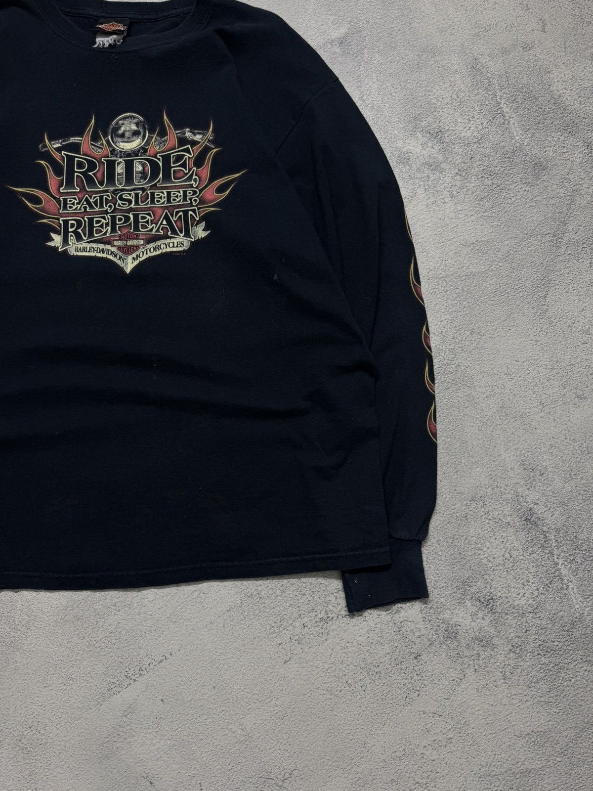 Harley Davidson Vintage FIre 🔥Ride Motorcycle Harley Davidson Long-Sleeve Size US XL / EU 56 / 4 - 7 Thumbnail