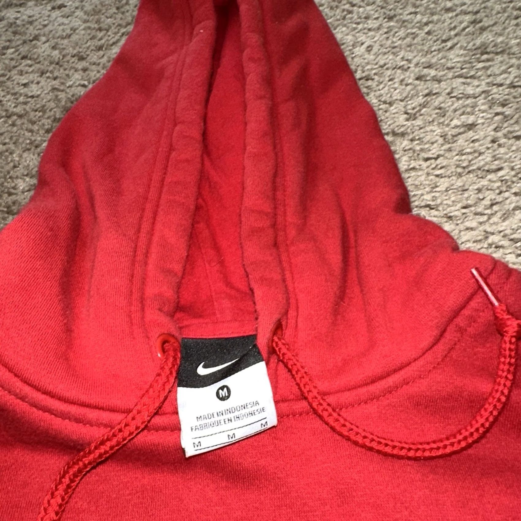 Nike VINTAGE Nike Hoodie Mens Medium Pullover Red Swoosh Logo Grunge Skater Y2K Size US M / EU 48-50 / 2 - 4 Thumbnail