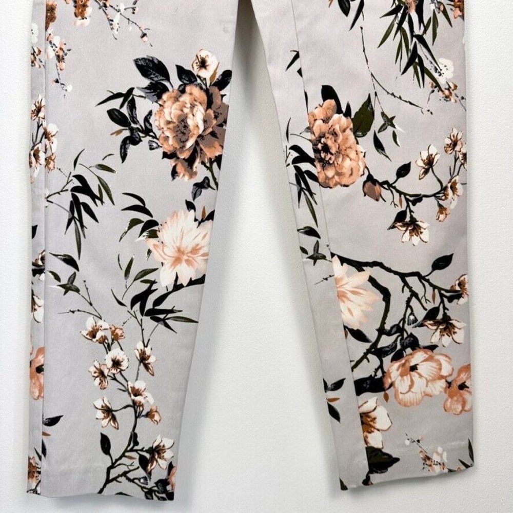 Other Laura Pull On Pant Size 4 Gray Floral Stretch Slim Leg Size 27" / US 4 / IT 40 - 5 Thumbnail