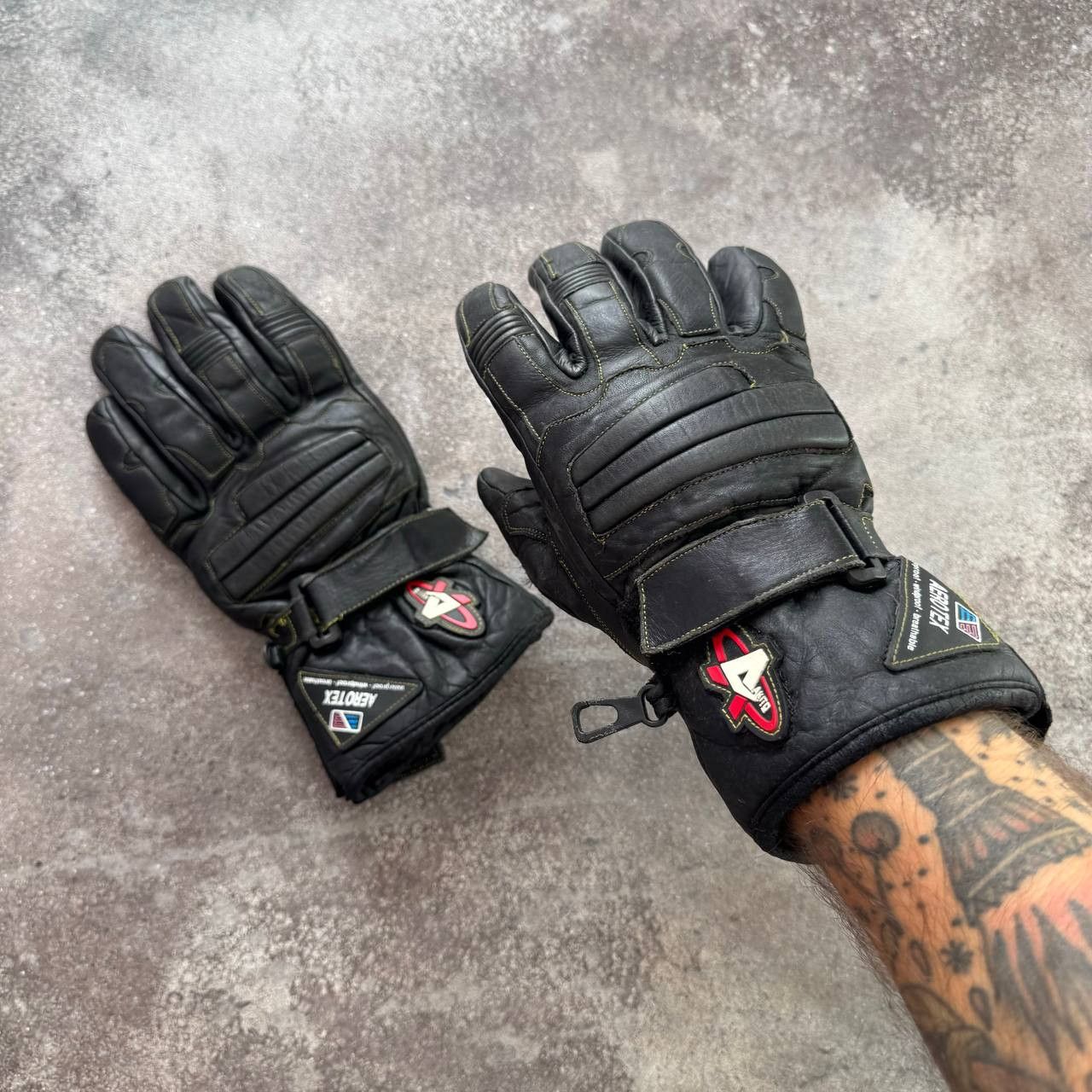 Vintage Amazing Vintage Black Leather Gloves Size ONE SIZE - 1 Thumbnail