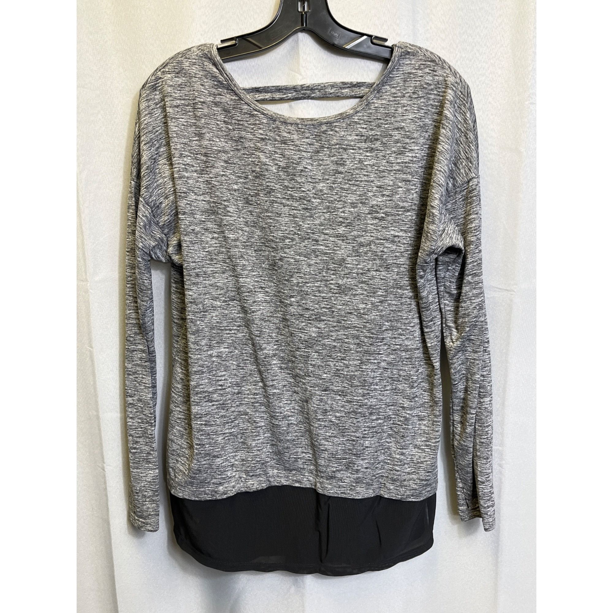 Other Danskin SKU 7683 Womens Heathered Gray Long Sleeve Top Size Size S / US 4 / IT 40 - 1 Thumbnail
