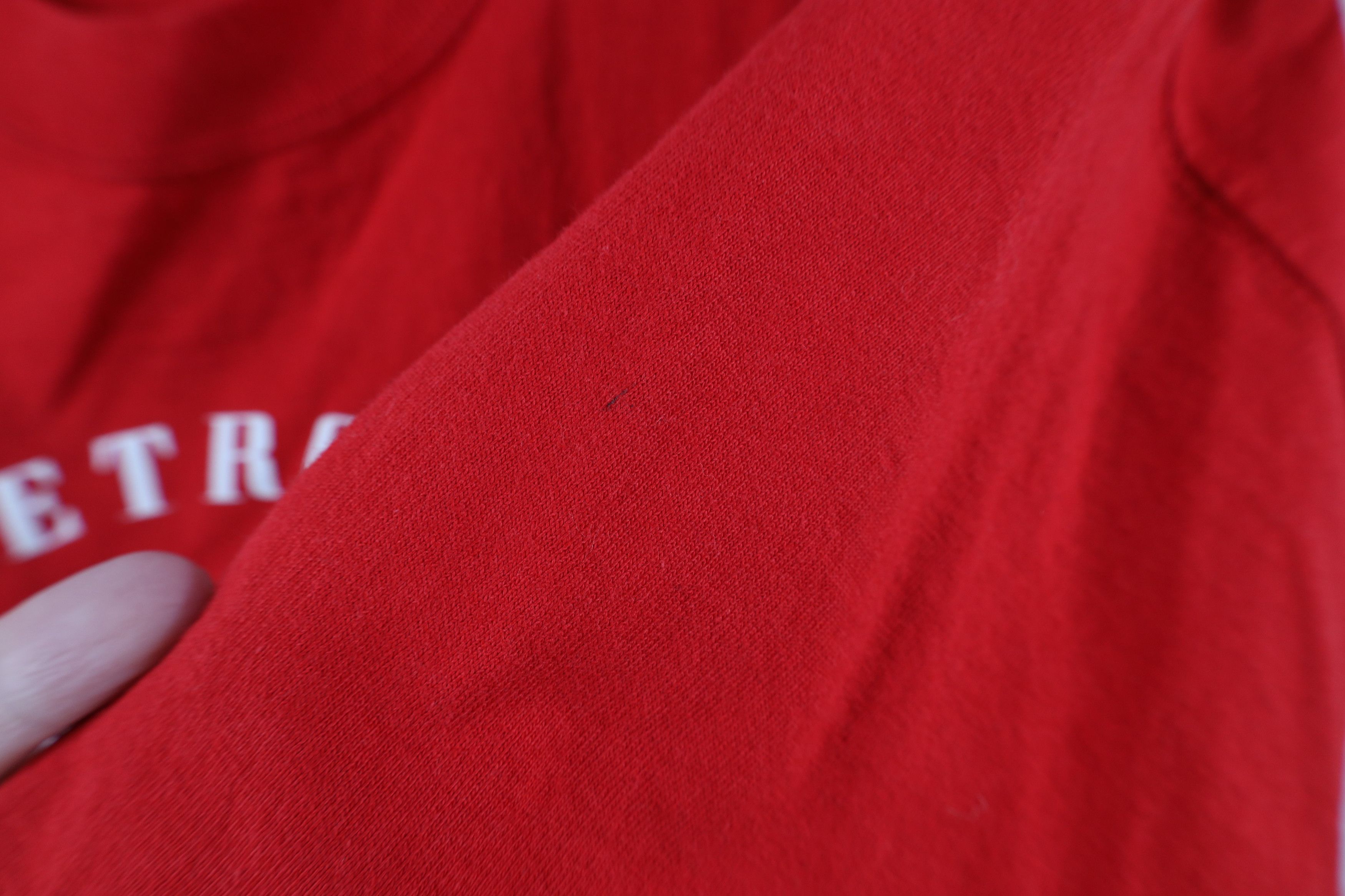 Vintage Vintage Y2K 2004 Red Wings Hockey Short Sleeve T-Shirt Size US L / EU 52-54 / 3 - 7 Thumbnail