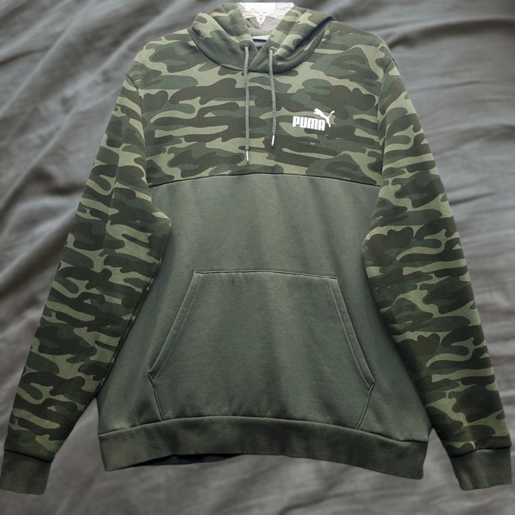 Puma Puma Hoodie Mens XL Green Camouflage Military Fleece Lined Drawstring Pullover Size US XL / EU 56 / 4 - 1 Thumbnail