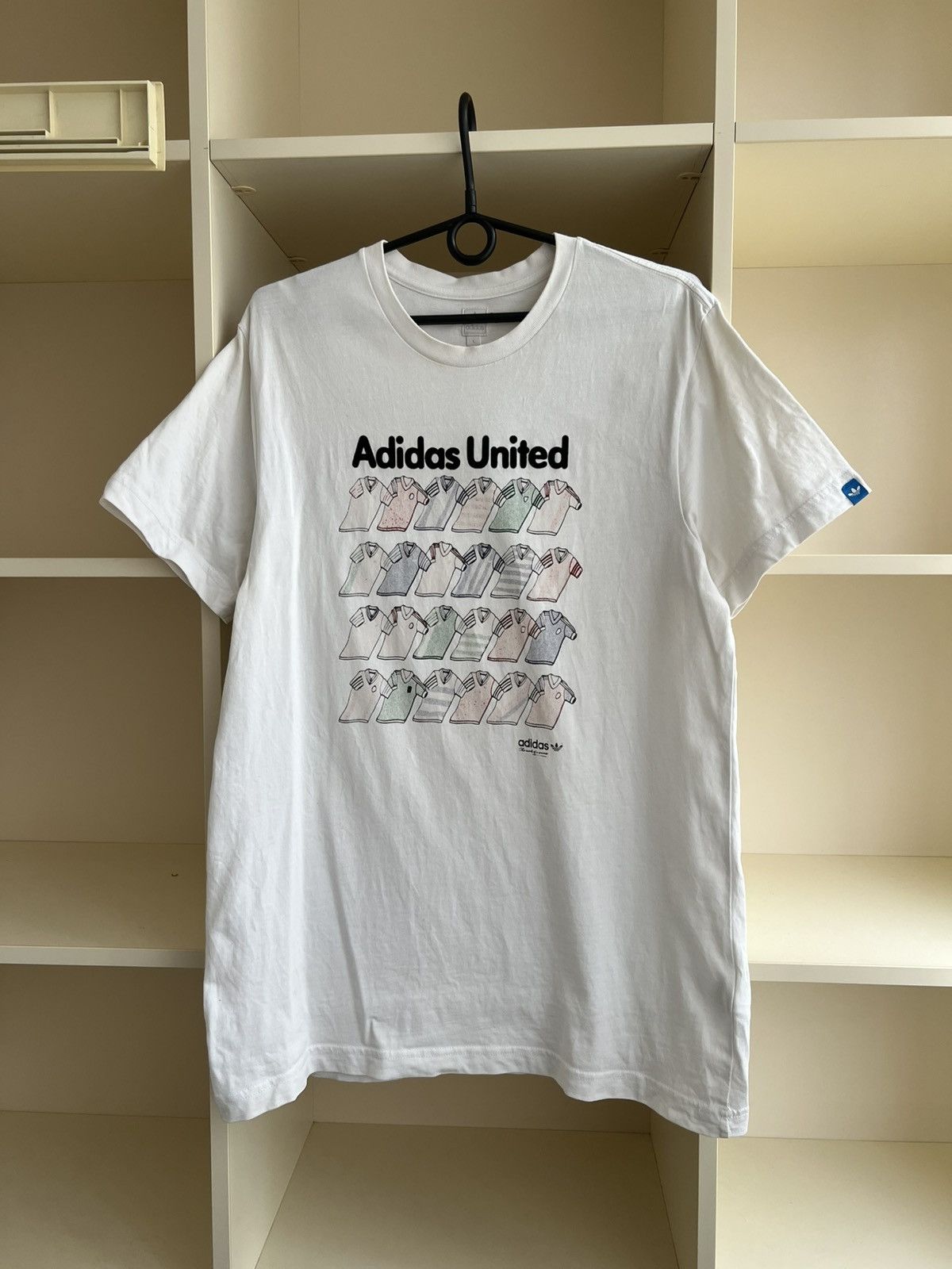 Adidas Vintage Adidas T-Shirt United Soccer Football Size L Size US L / EU 52-54 / 3 - 1 Thumbnail