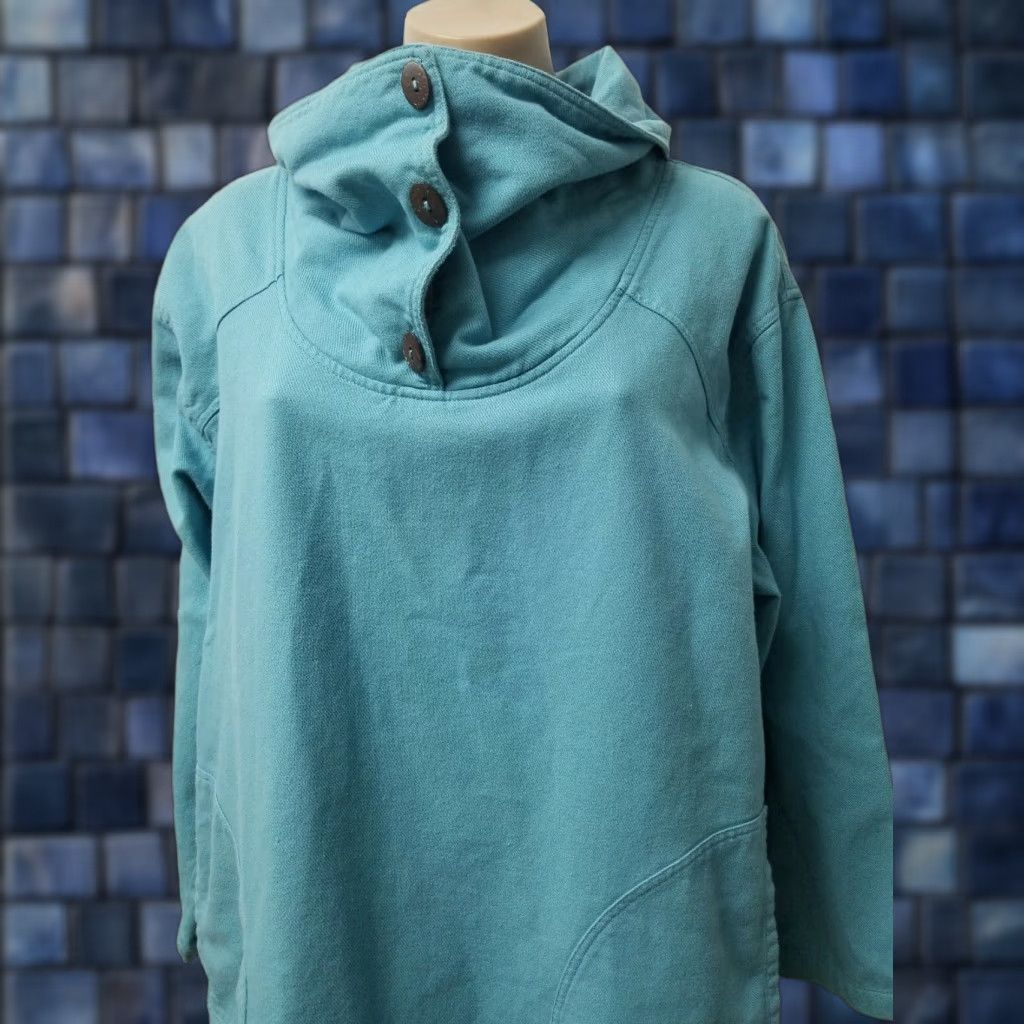 Soft Surroundings Soft Surroundings Oversized Button Collar Sweater Woman's Size Med Powder Blue Size M / US 6-8 / IT 42-44 - 1 Thumbnail