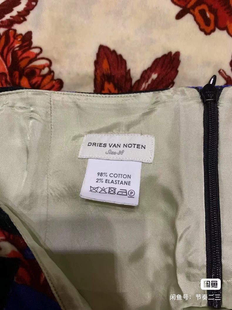 Dries Van Noten Dries Van Noten size:38 Red and blue velvet printed half s Size 27" / US 4 / IT 40 - 5 Thumbnail