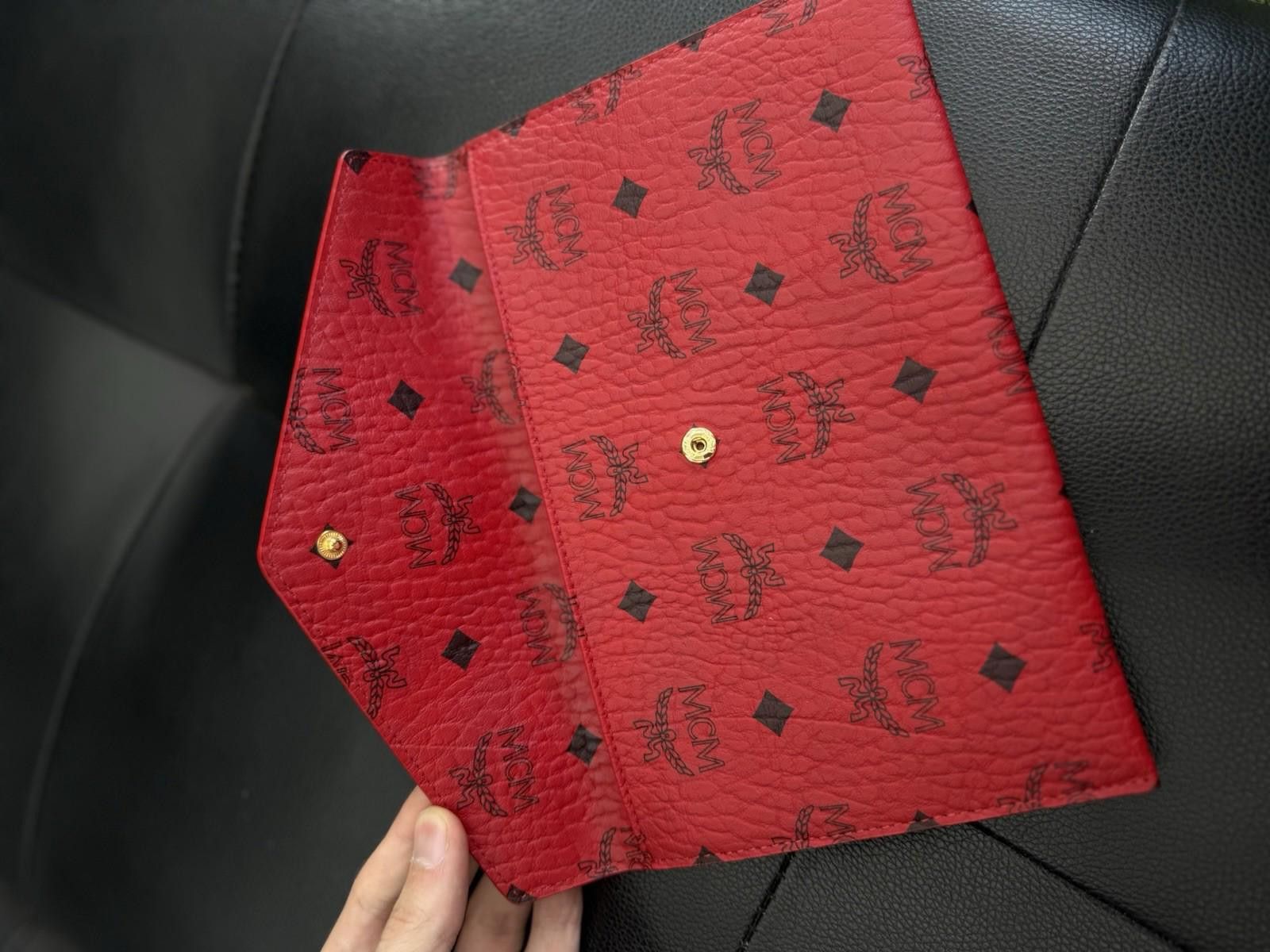MCM MCM GHW Pouch Clutch Coated Canvas Red 100% Authentic Women Size ONE SIZE - 4 Thumbnail