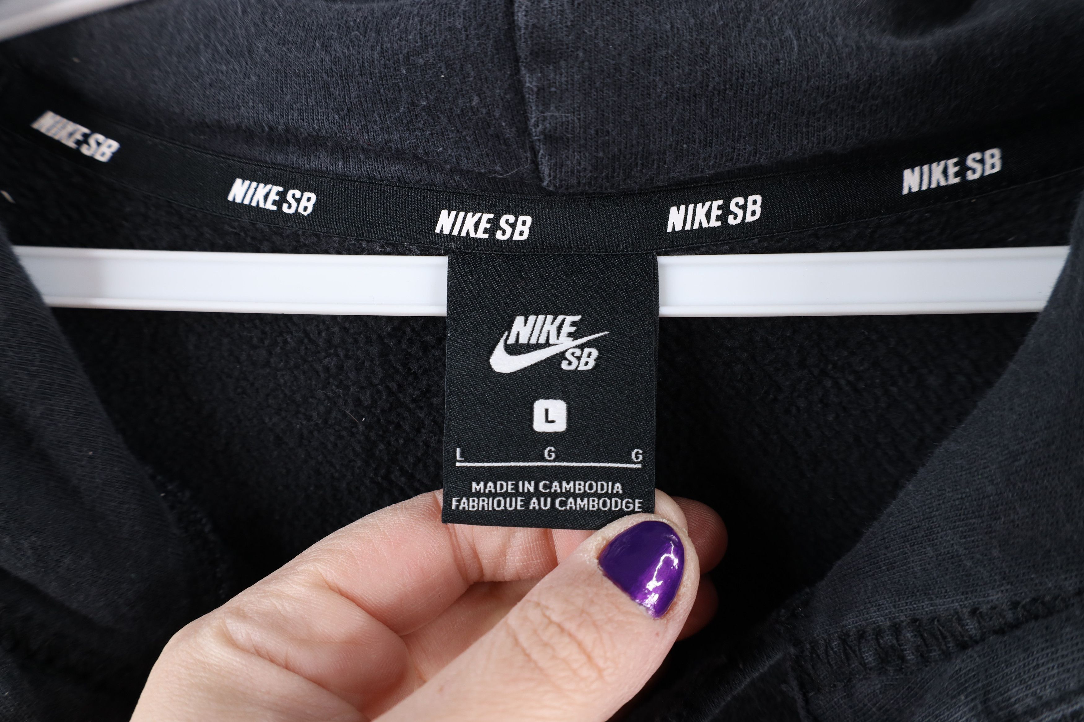Nike Vintage Nike SB Spell Out Big Swoosh Logo Skateboard Hoodie Size US L / EU 52-54 / 3 - 6 Thumbnail