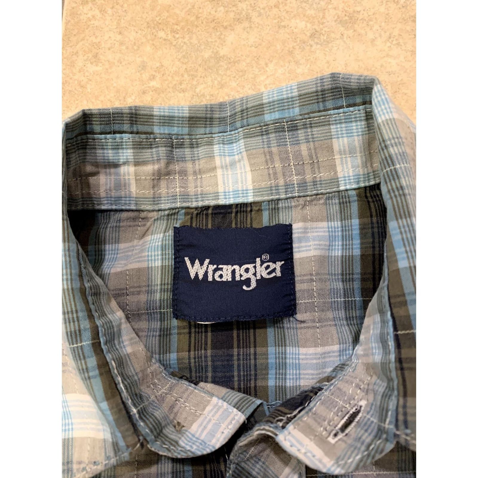 Wrangler VINTAGE Wrangler Shirt? No, Vintage not; but keep: Wrangler Plaid Button-Up Shirt Size US S / EU 44-46 / 1 - 3 Thumbnail