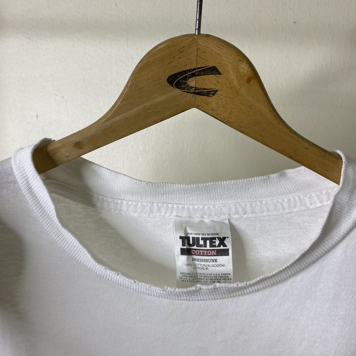 Vintage Vintage 90s Hawaii Saipan Pop Art Keith Haring Style Tee Size US M / EU 48-50 / 2 - 3 Thumbnail