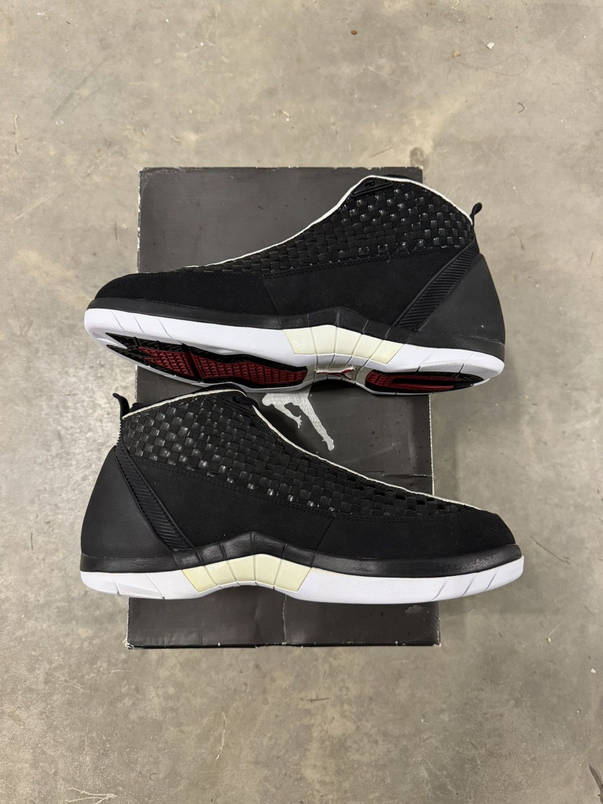 Jordan Brand Jordan 15 Retro SE Black White Size 10.5 Size US 10.5 / EU 43-44 - 3 Thumbnail