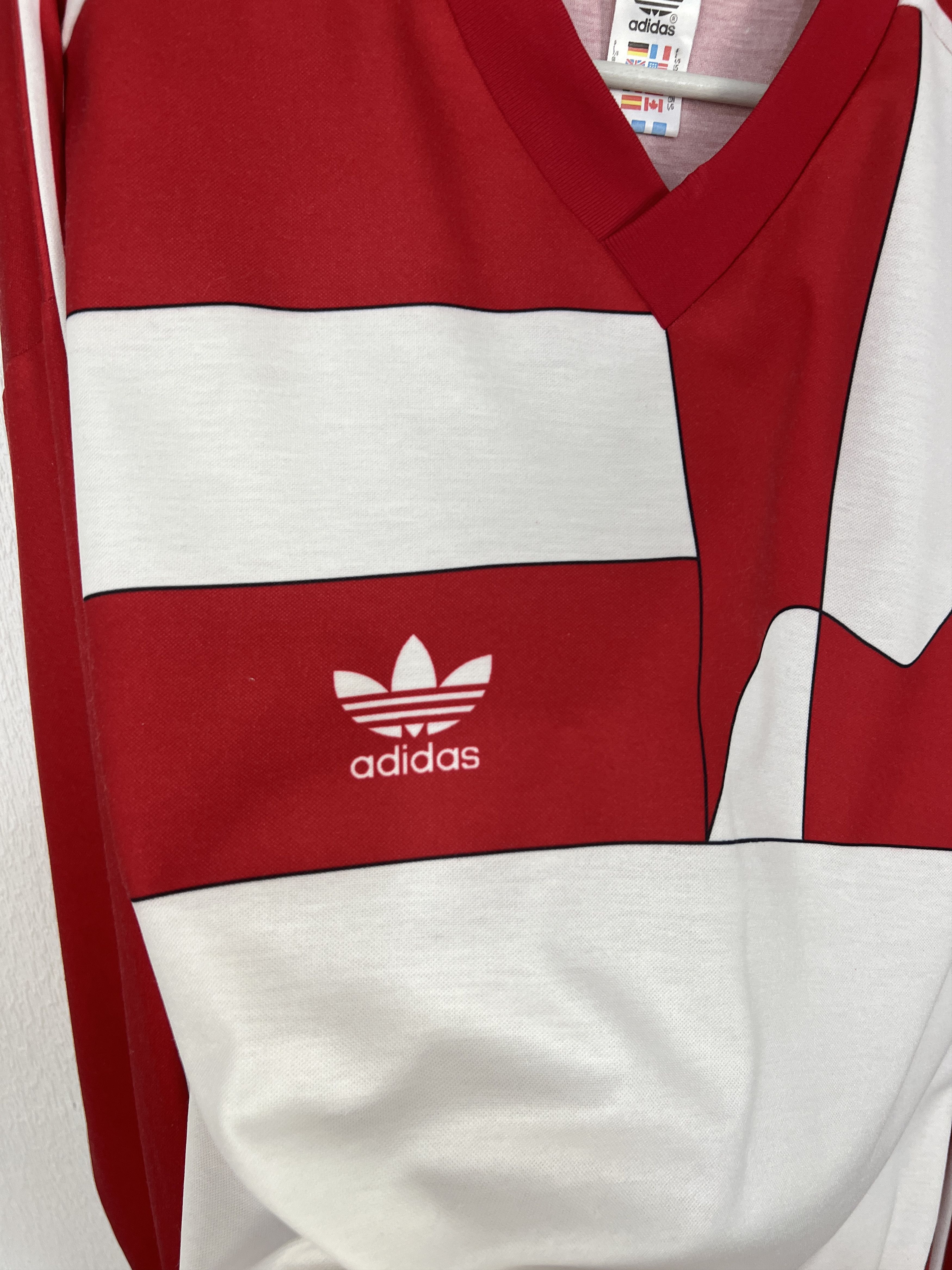 Adidas Sion football shirt 1990 Soccer Jersey Template Adidas Tee Size US L / EU 52-54 / 3 - 3 Thumbnail