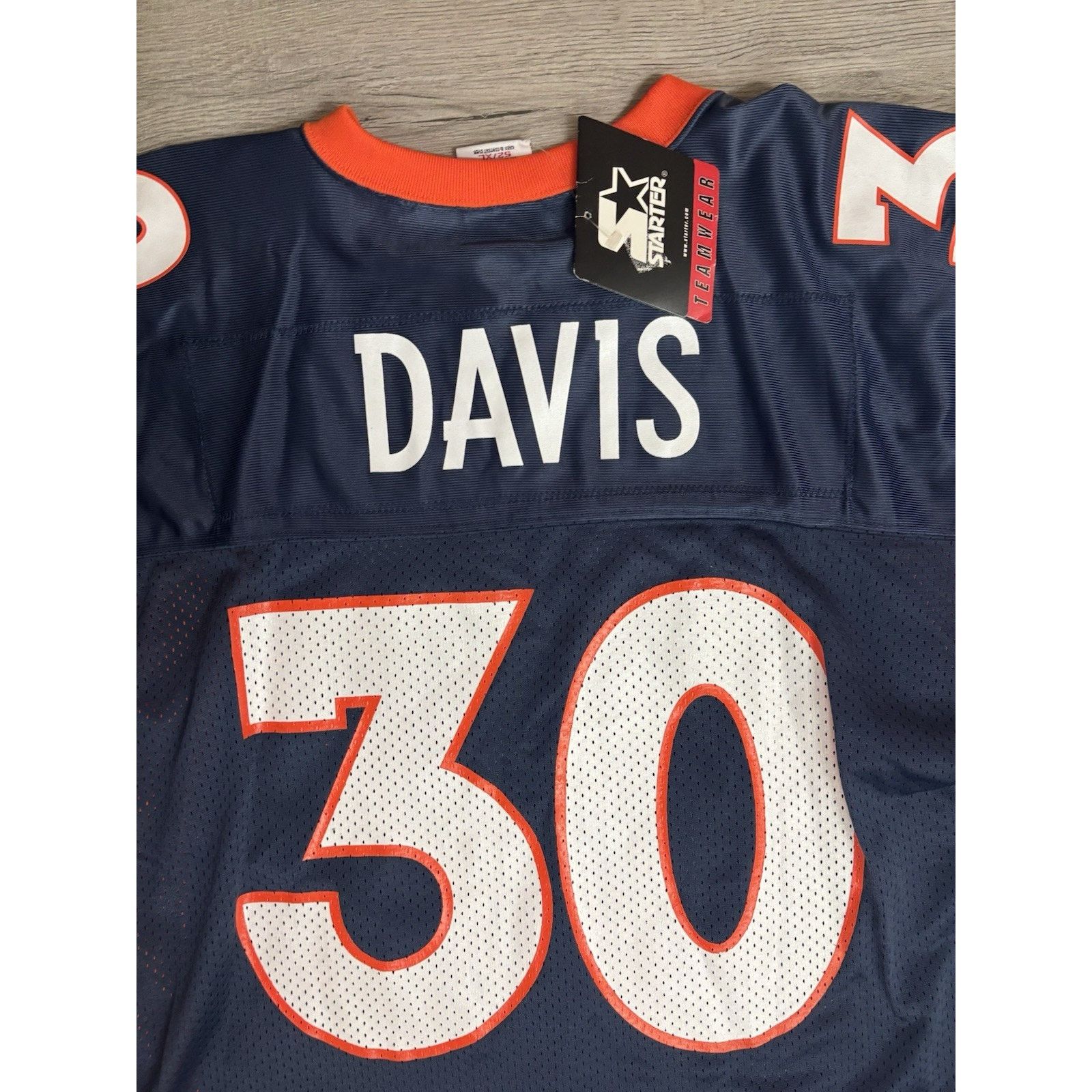 Starter Vintage Starter Terrell Davis #30 Broncos Jersey XL NFL NWT Size US XL / EU 56 / 4 - 9 Thumbnail