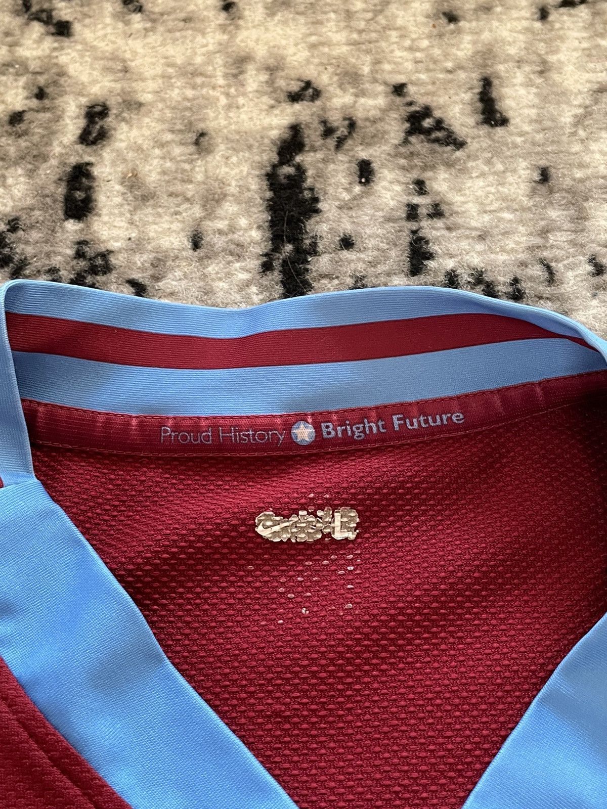 Nike × Vintage Vintage Aston Villa Jersey Home Kit Streetwear Y2k Sk8 L Size US L / EU 52-54 / 3 - 9 Thumbnail