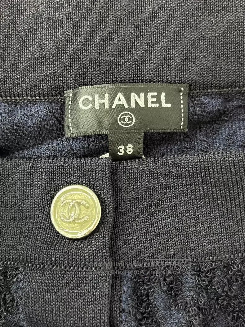 Chanel Chanel Blue relief camelia skirt Size 25" / US 0 / IT 36 - 4 Thumbnail