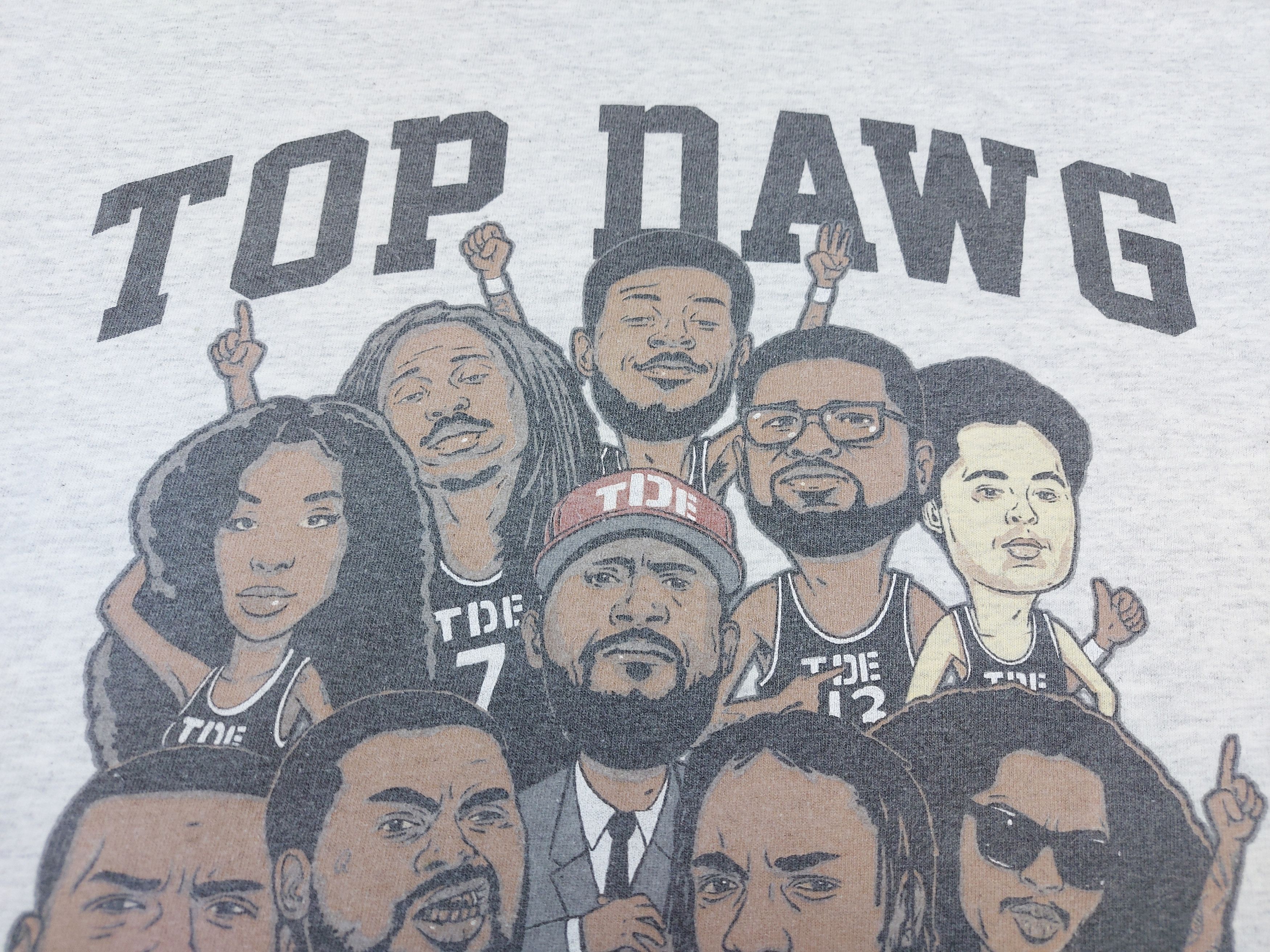 Band Tees × Kendrick Lamar × Top Dawg Entertainment TDE Top Dawg Entertainment EST 2006 Championship Tour TEE Size US L / EU 52-54 / 3 - 6 Thumbnail