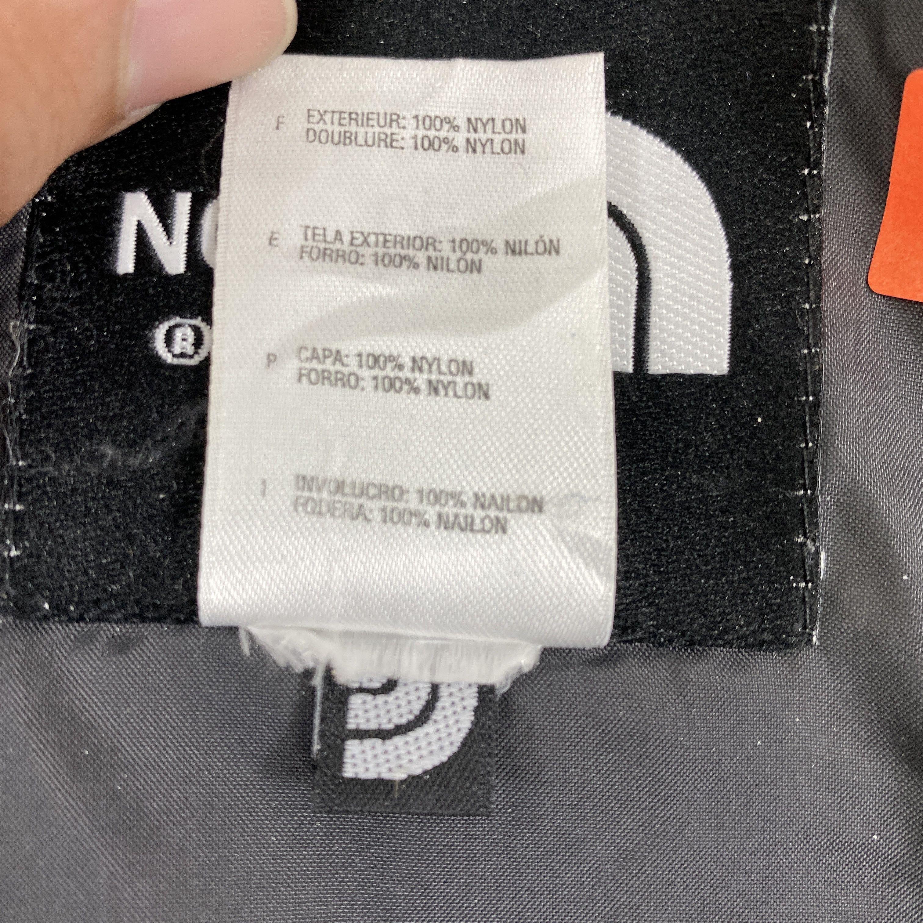 The North Face Vintage THE NORTH FACE Hoodie Jacket - J469 Size US L / EU 52-54 / 3 - 11 Thumbnail