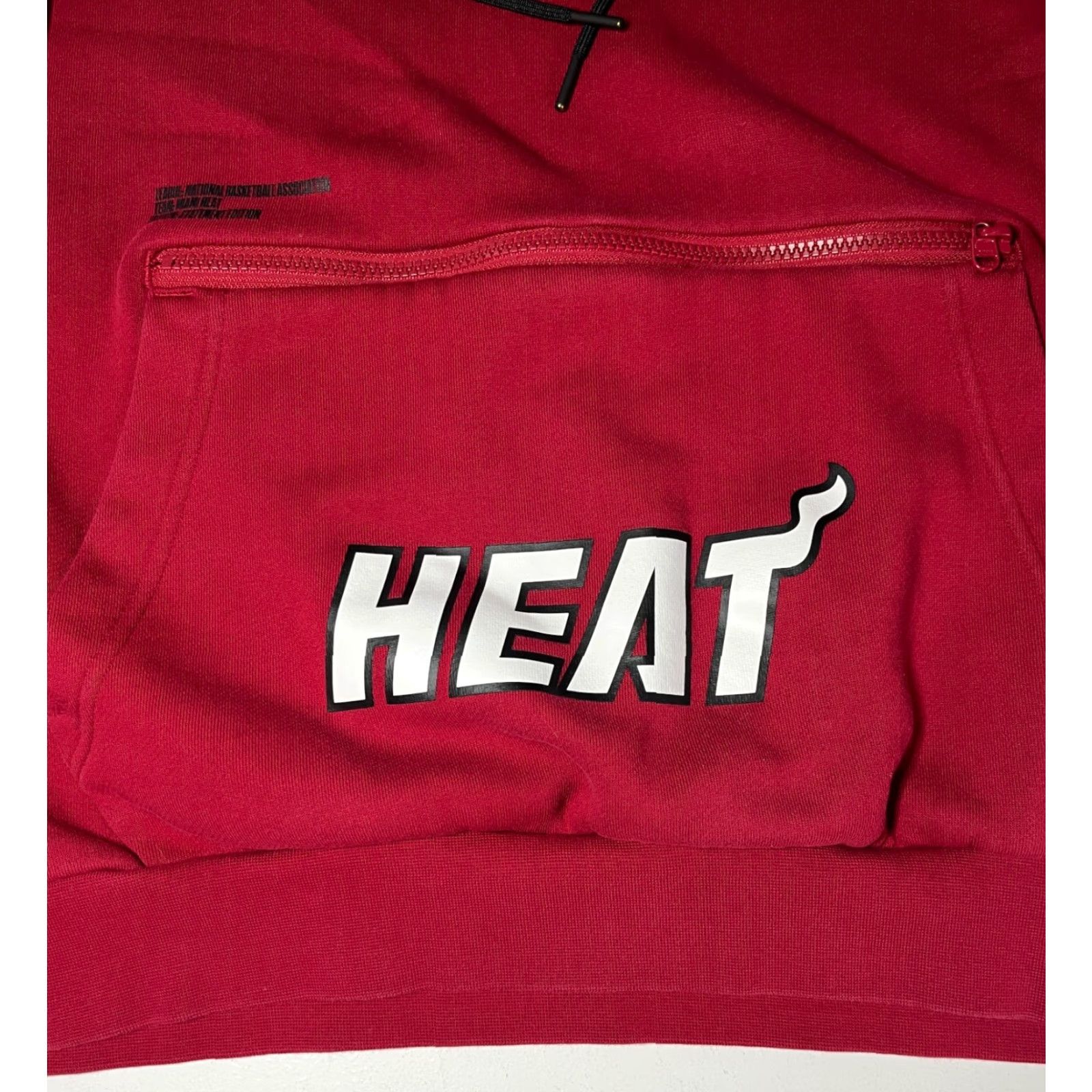 Jordan Brand Nike Jordan Men's Miami Heat Statement Courtside Hoodie DR7003-608 Sz L Red Logo Pullover Hoodie Mens Sports Front Pockets 90s Size US L / EU 52-54 / 3 - 6 Thumbnail
