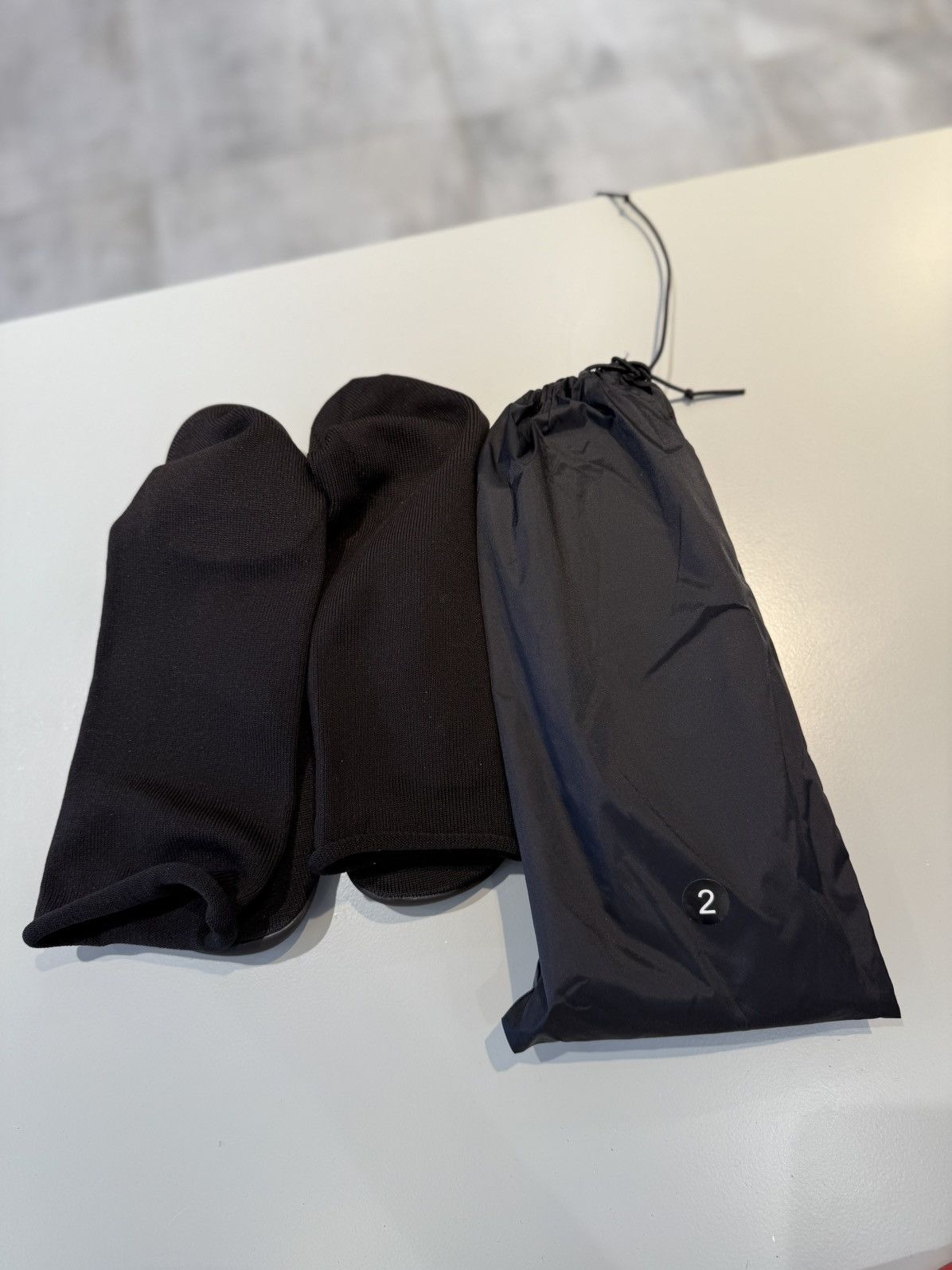 Adidas × Yeezy Yeezy Pods Black Size US 9 / EU 42 - 7 Thumbnail