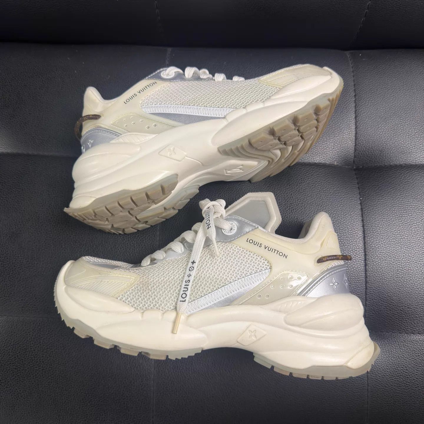 Louis Vuitton LV Run 55 Cream Monogram Low Top Dad Sneaker EU 37 Size US 6.5 / IT 36.5 - 3 Thumbnail