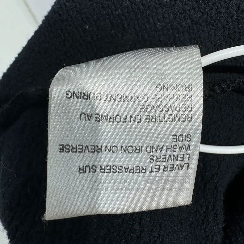 Givenchy Givenchy Dissolving Letter Short Hoodie Size XS High Waist Size US S / EU 44-46 / 1 - 5 Thumbnail