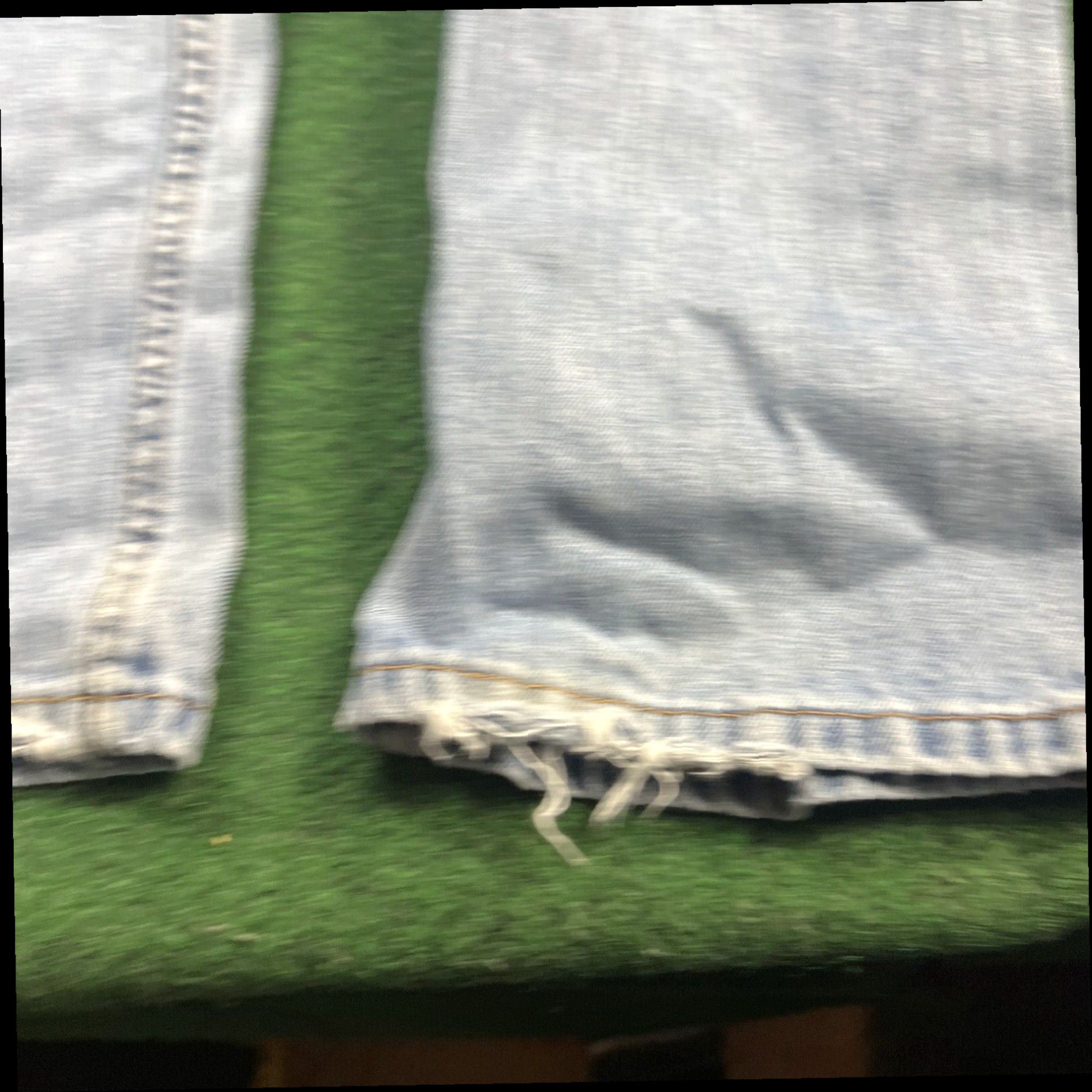 Levi's LEVI'S 505 Jeans Mens 38x32 Blue Creased Whiskered Hiking Camping Farm Work Size US 38 / EU 54 - 5 Thumbnail