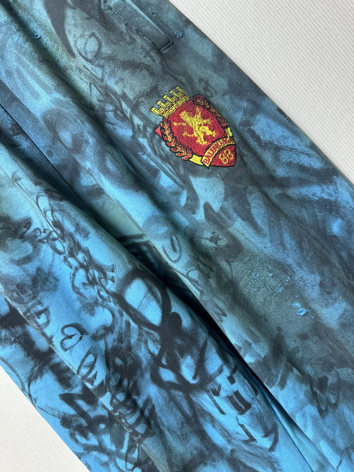 Balenciaga Balenciaga Skater Graffiti Sweatpants Blue Size US 32 / EU 48 - 4 Thumbnail