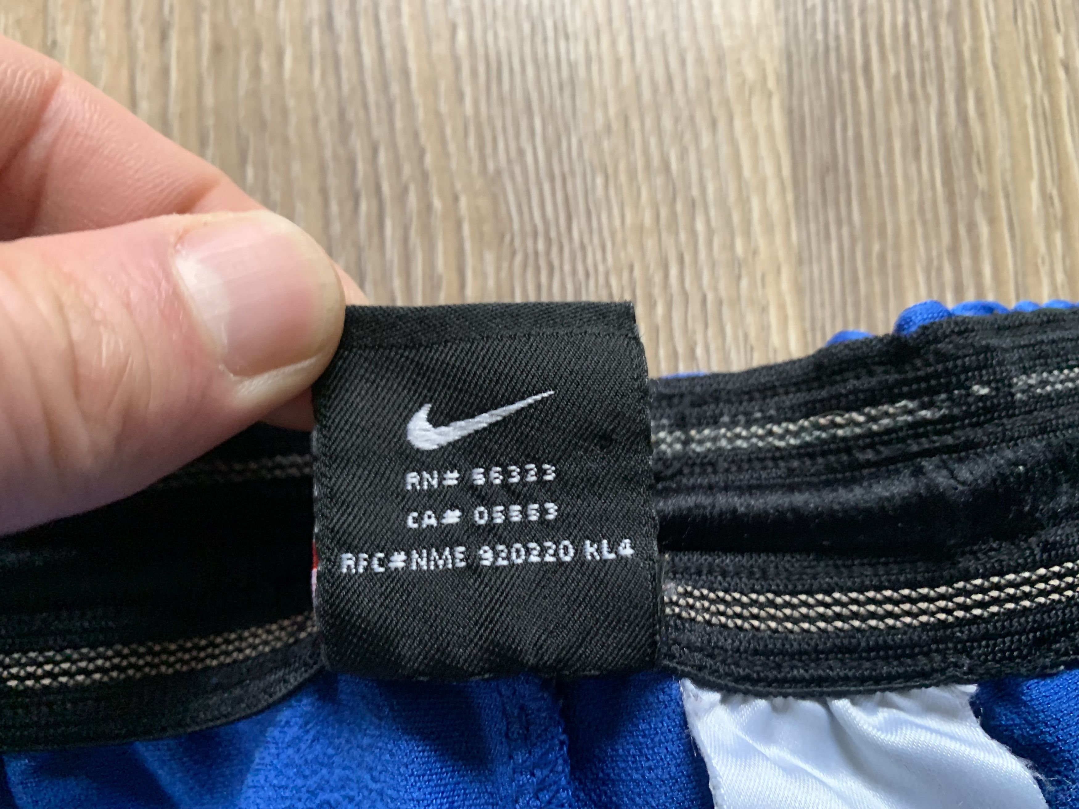 Nike Vintage Nike Team Blue Athletic Shorts Size US 34 / EU 50 - 8 Thumbnail