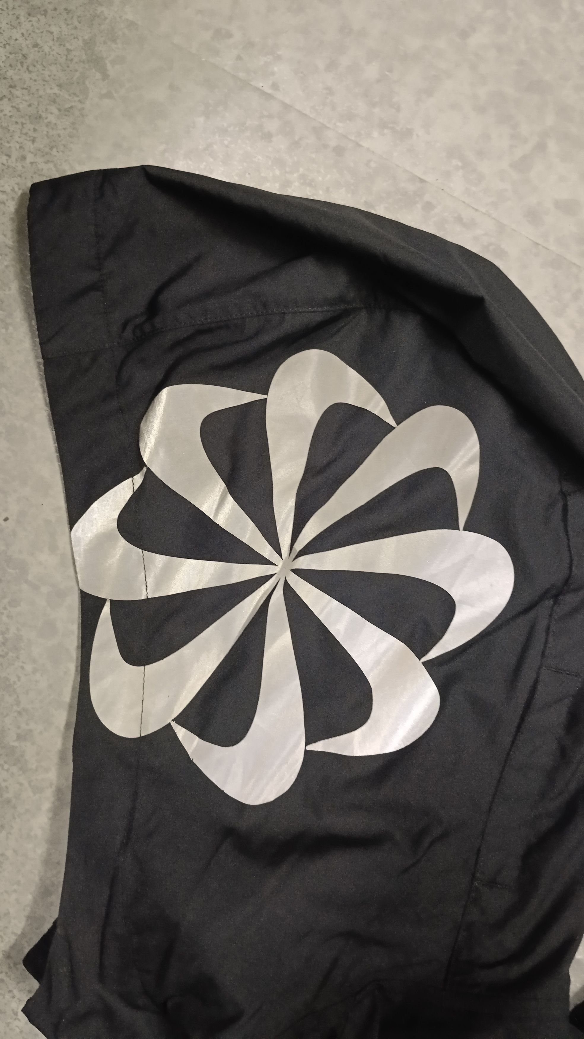 Nike 🔥 Reflective Nike Running Hooded Vest Size US L / EU 52-54 / 3 - 6 Thumbnail