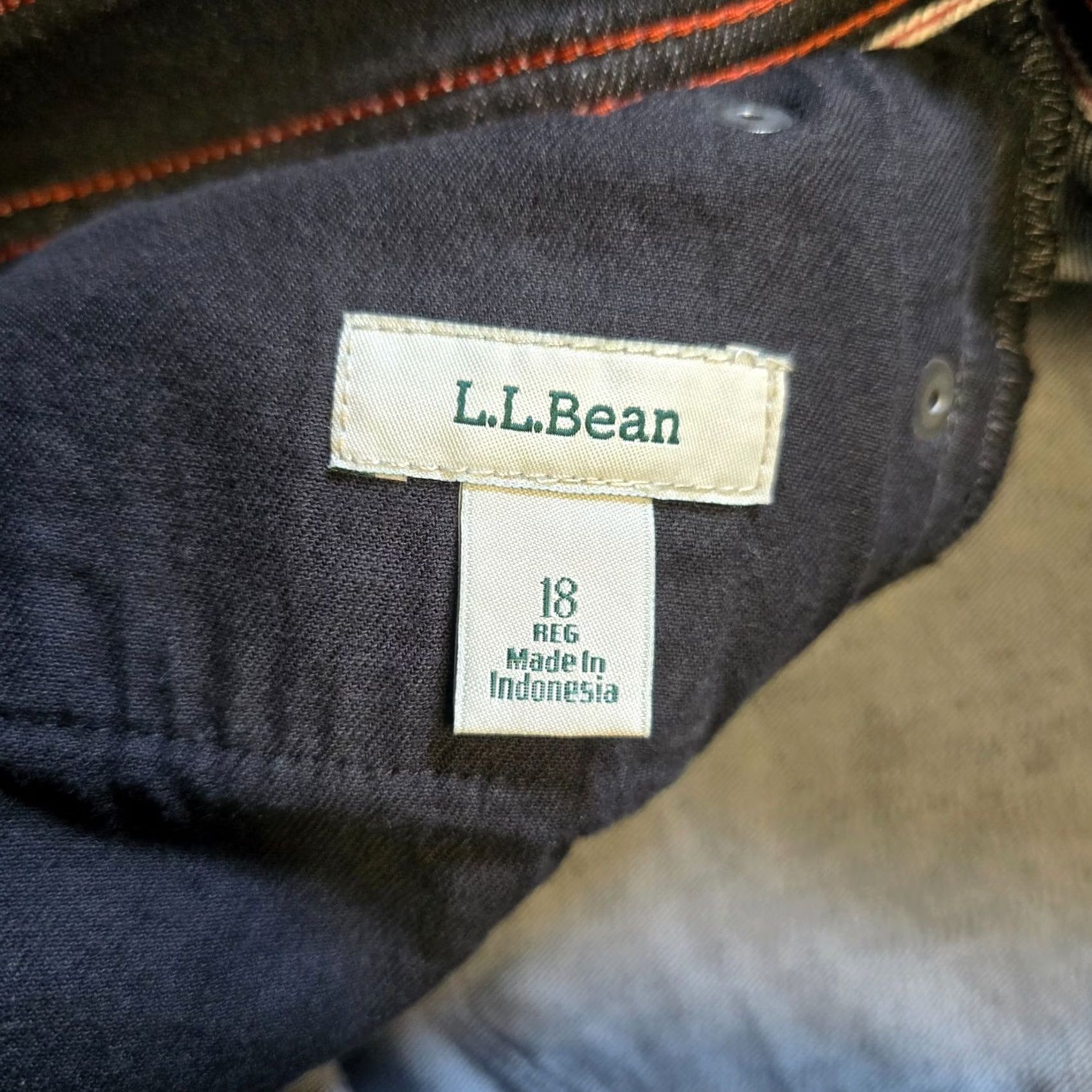 Vintage Item Specifications: Pattern: Wash - Blue Size 40" / US 18 - 6 Thumbnail