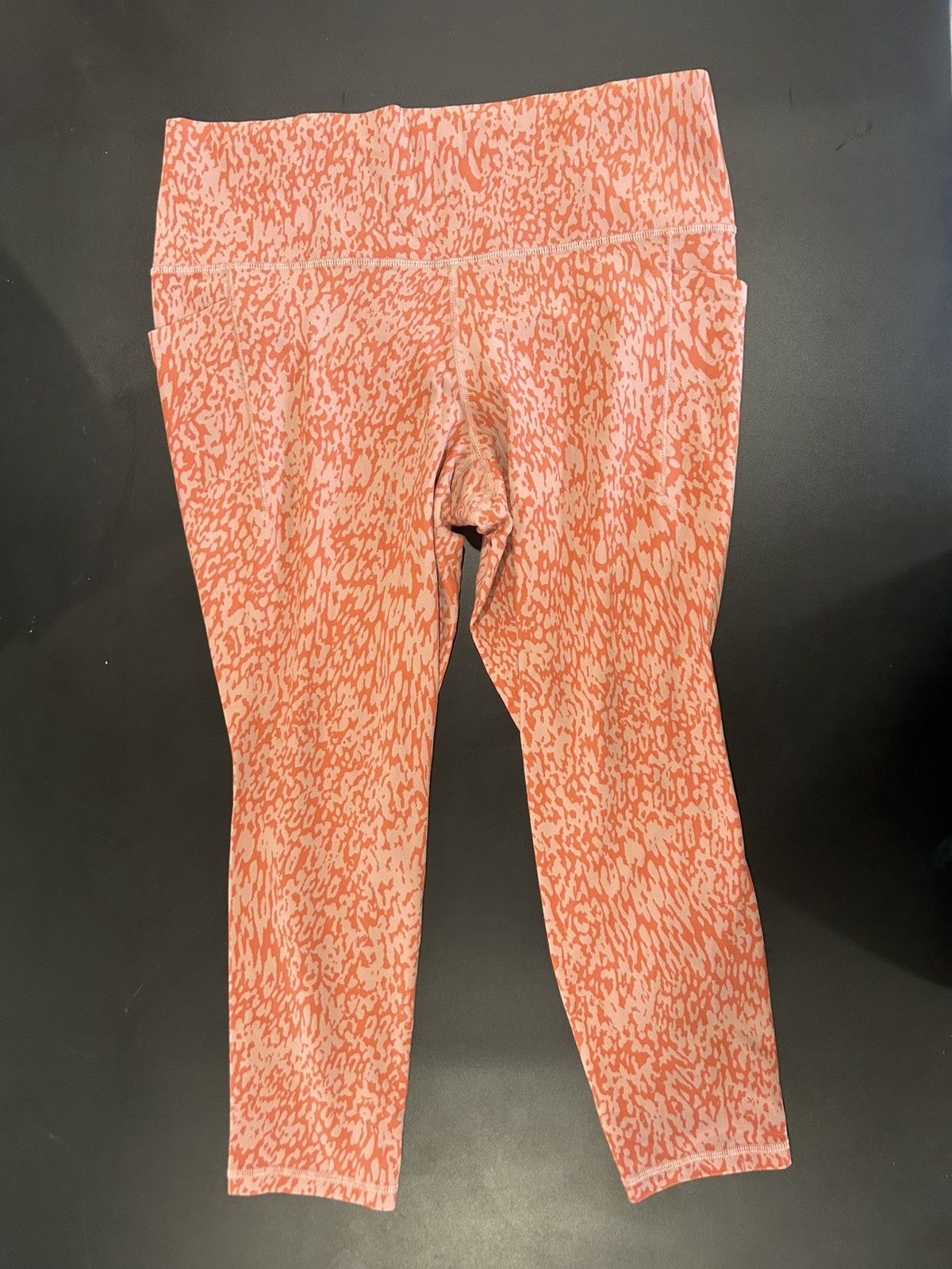 Athleta NWT Athleta Orange-Print High-Rise Athletic Leggings Size 34" / US 12 / IT 48 - 2 Thumbnail