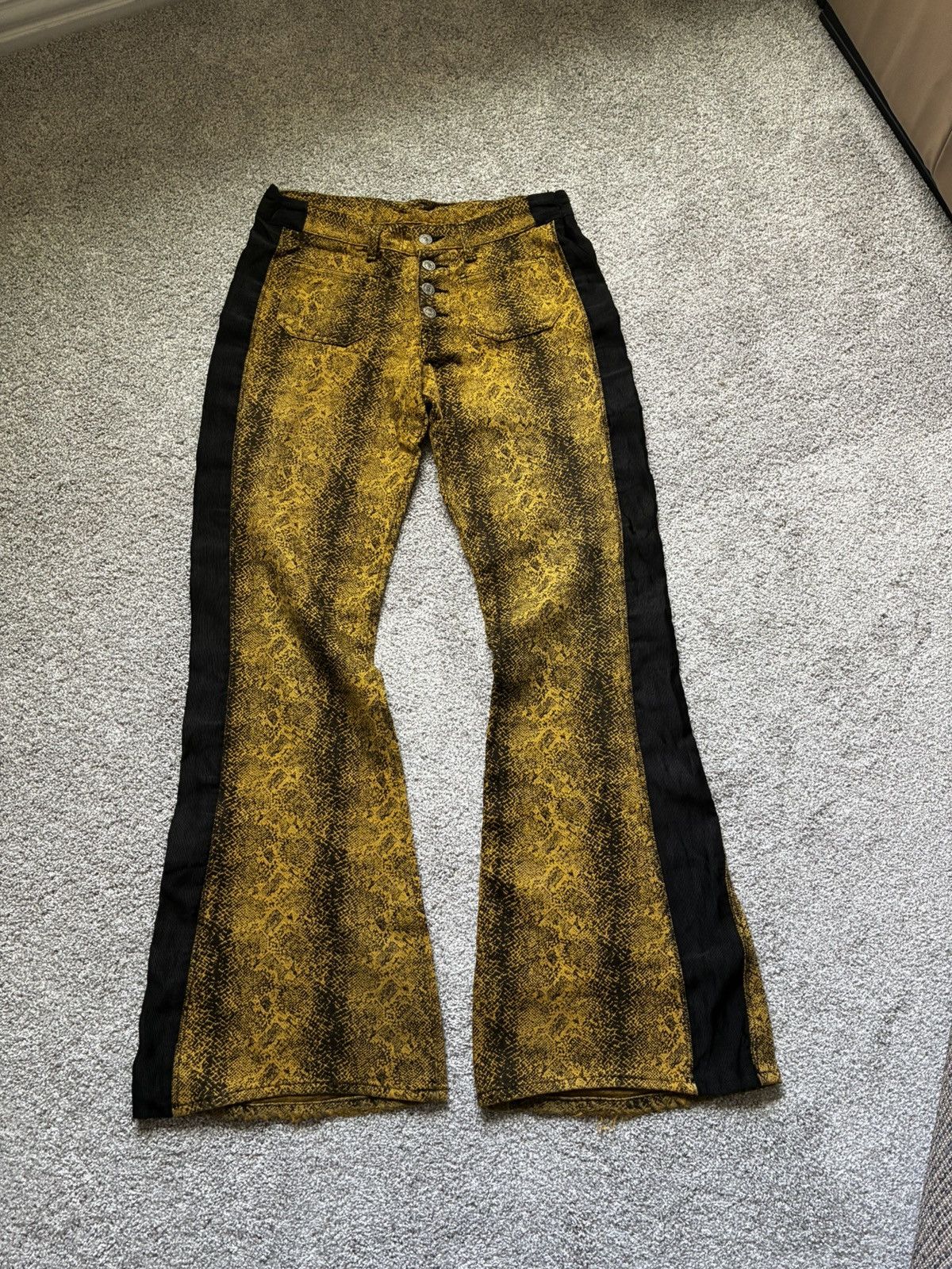 Japanese Brand Japanese snakeskin flared denim Size US 27 - 1 Thumbnail