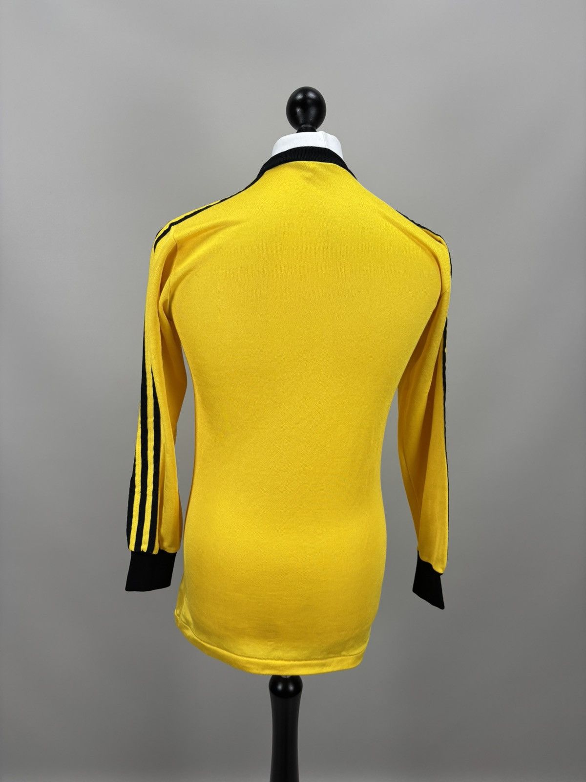 Adidas Mens vintage soccer long sleeve Adidas Erima Size Medium Size US S / EU 44-46 / 1 - 6 Thumbnail