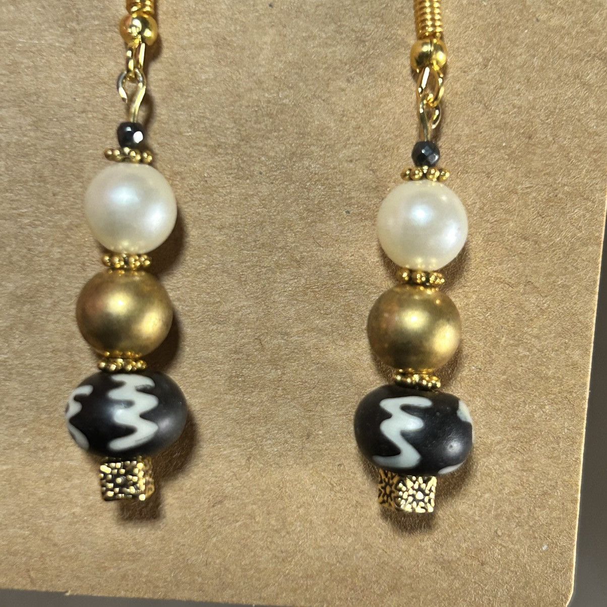 Handmade Handcrafted elegant salvaged vintage beads earrings Size ONE SIZE - 3 Thumbnail