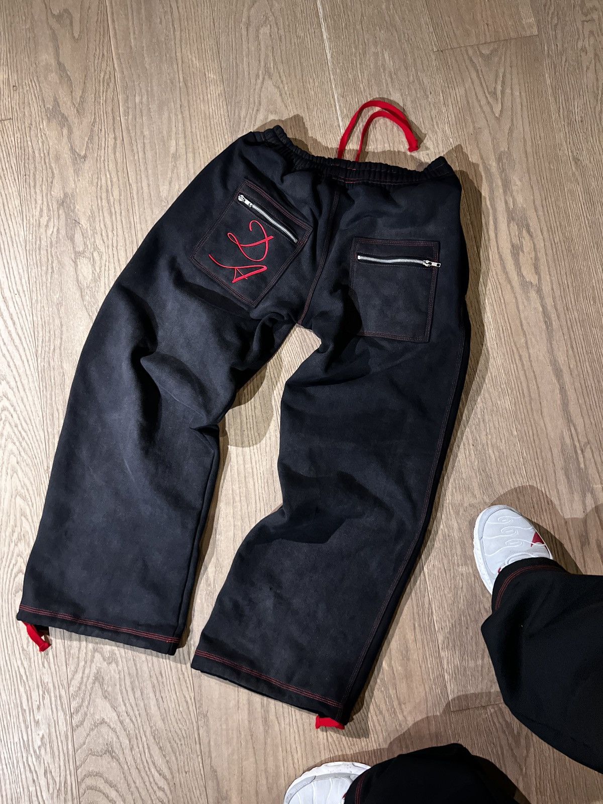Other Dreamalot - Oversized jogger (Small 28 - 30 / 104cm Length ) Size US 30 / EU 46 - 7 Thumbnail