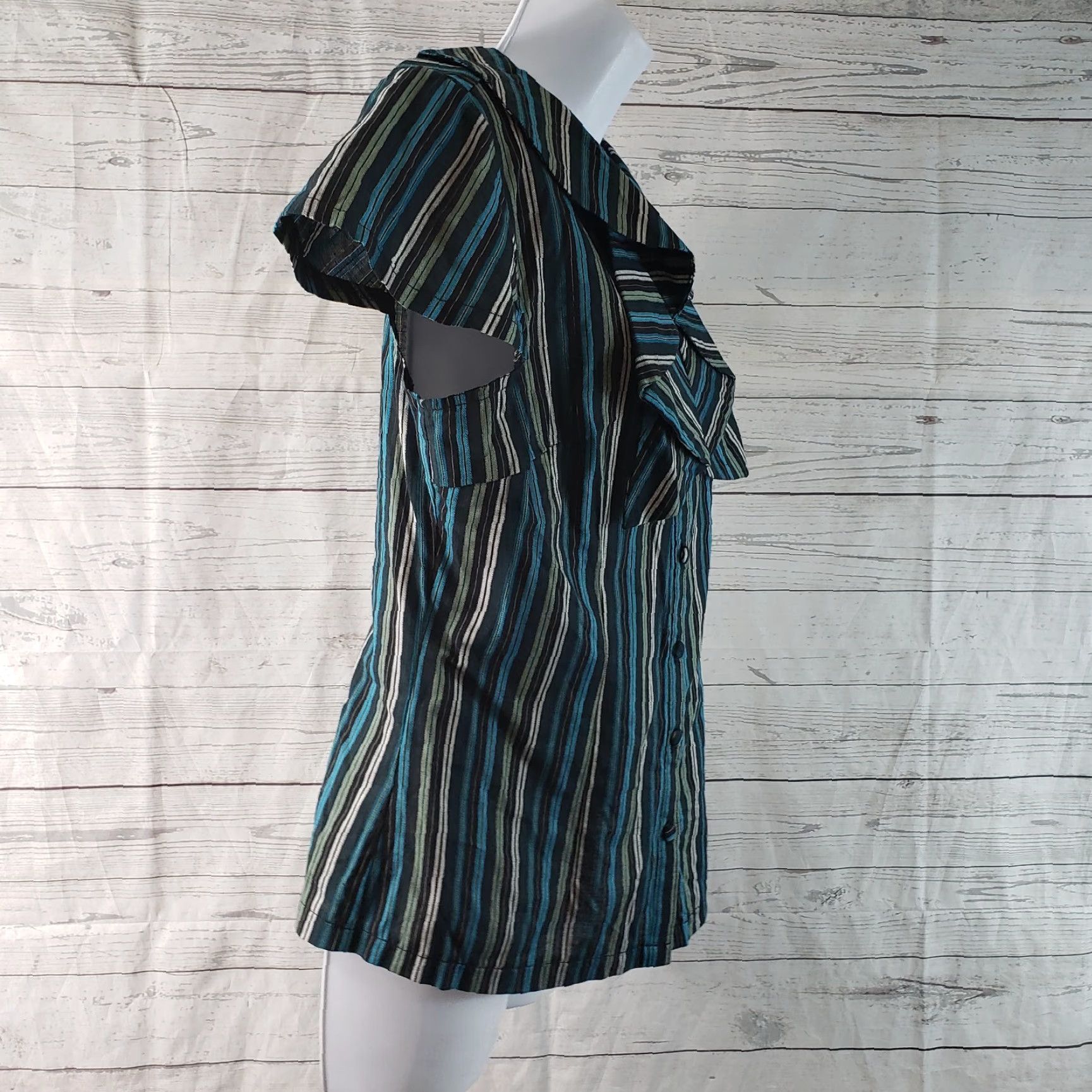 Vintage Voodoo Vixen Button Front Top Womens Sz Large Blue Green Striped 100% Cotton Cap Sleeve V-Neck Casual Shirt Womens Size L / US 10 / IT 46 - 3 Thumbnail