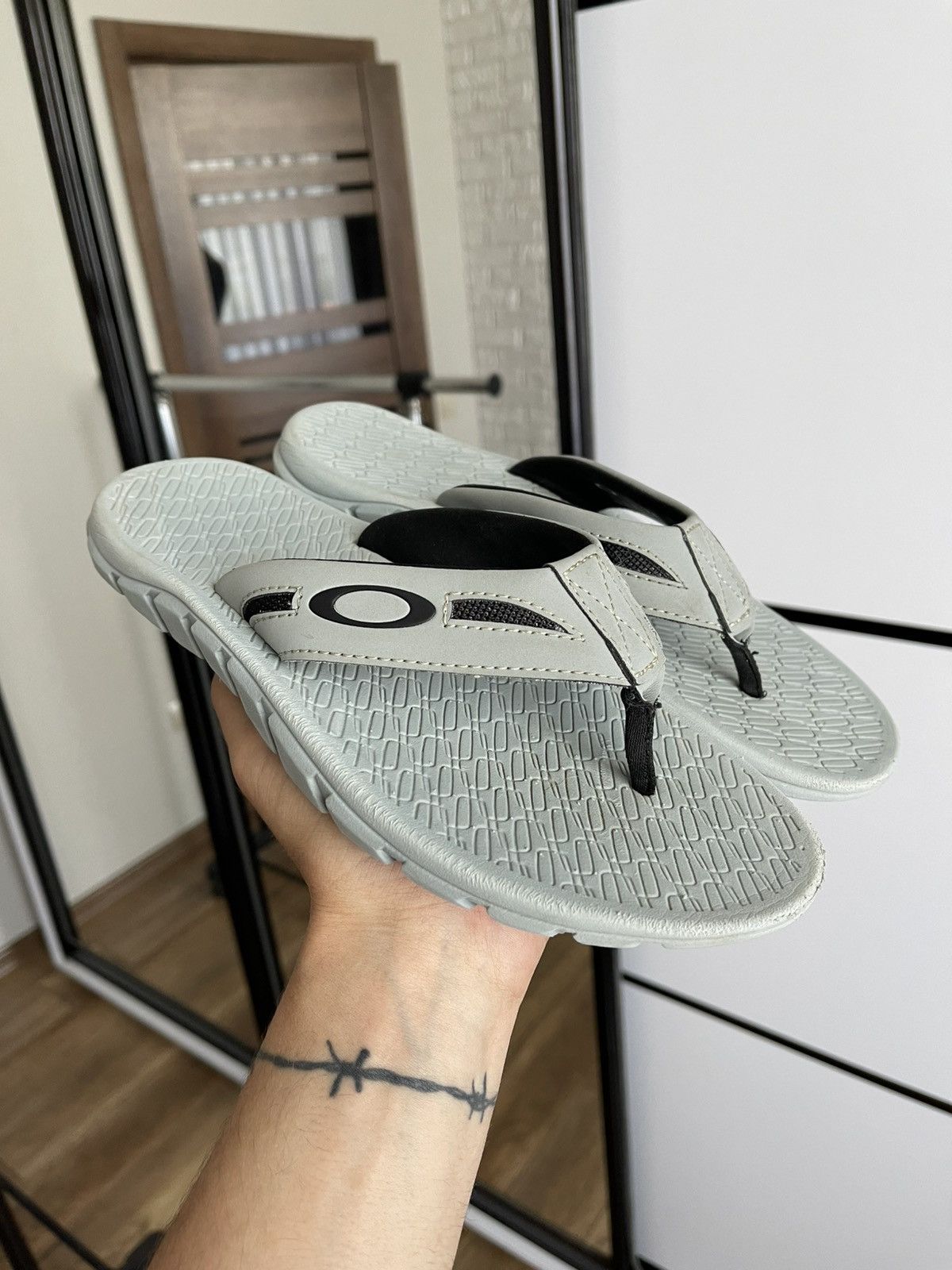 Oakley Oakley Operative Sandals Shoes Size US 7 / EU 40 - 2 Thumbnail
