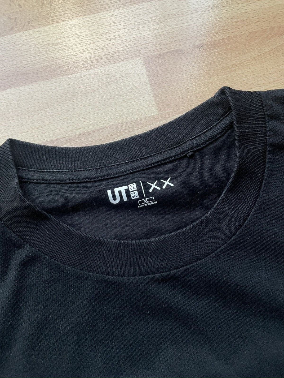 Kaws × Uniqlo Uniqlo KAWS UT Graphic Tee Size US L / EU 52-54 / 3 - 3 Thumbnail